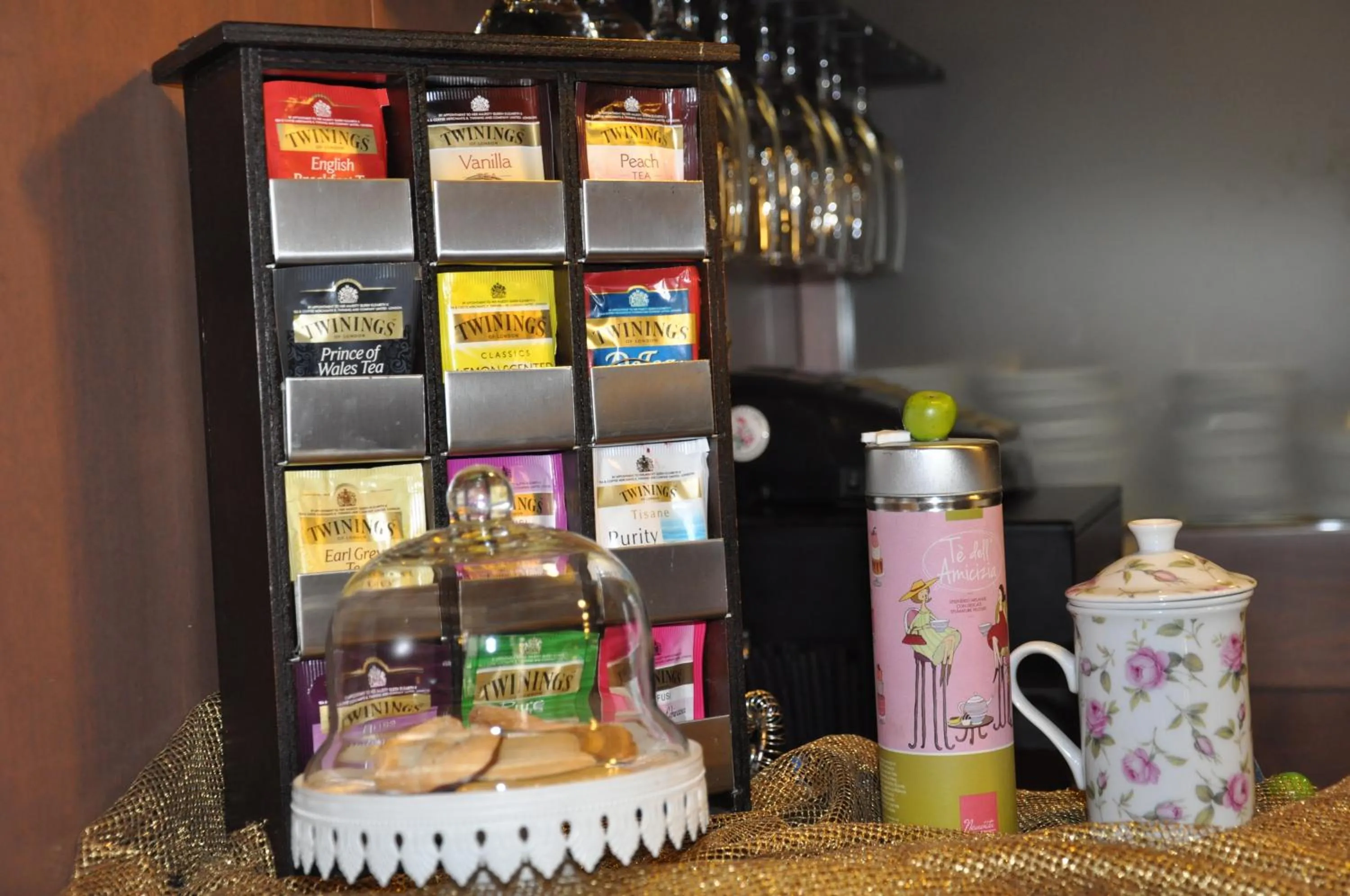 Buffet breakfast in San Luca Palace