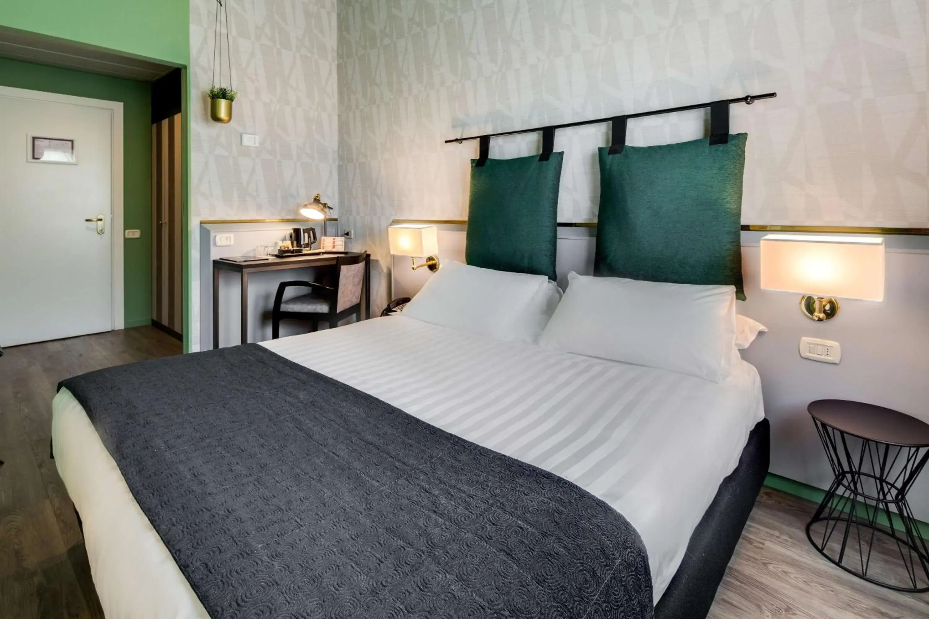 Classic Queen Room in Best Western Plus CHC Florence Classic Queen Room in Best Western Plus CHC Florence