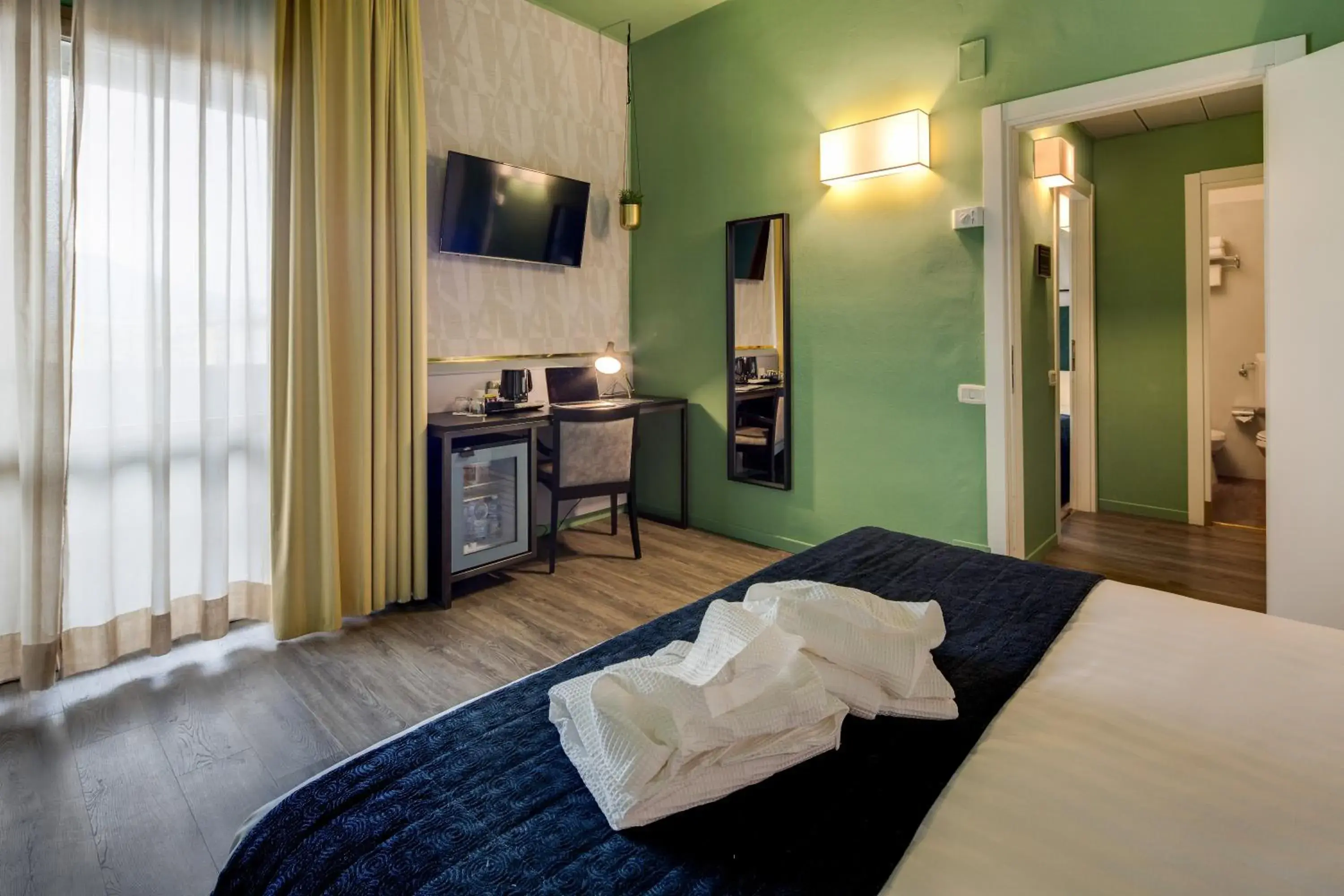 Balcony/Terrace, Bed in Best Western Plus CHC Florence Balcony/Terrace, Bed in Best Western Plus CHC Florence