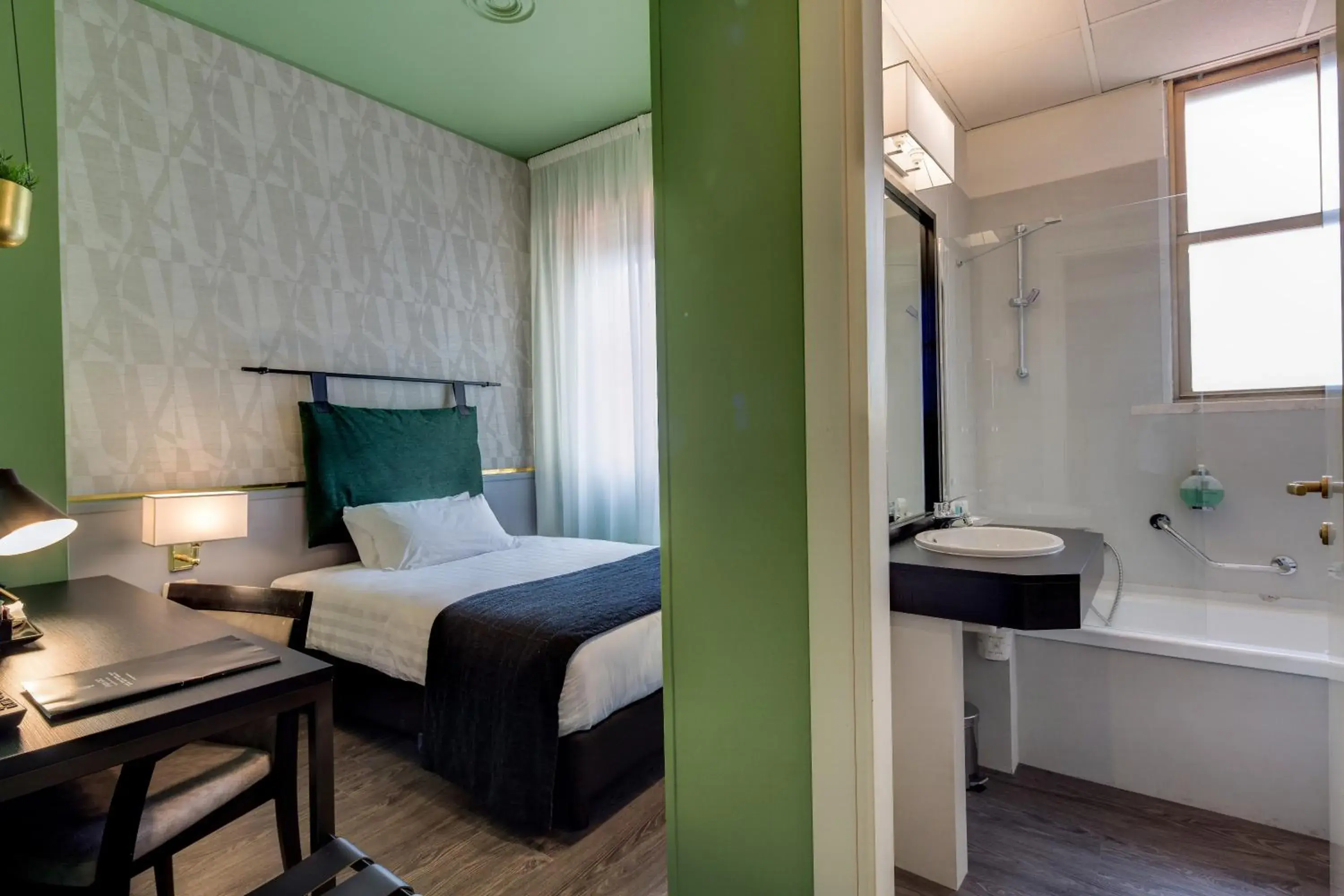 Bedroom, Bed in Best Western Plus CHC Florence Bedroom, Bed in Best Western Plus CHC Florence