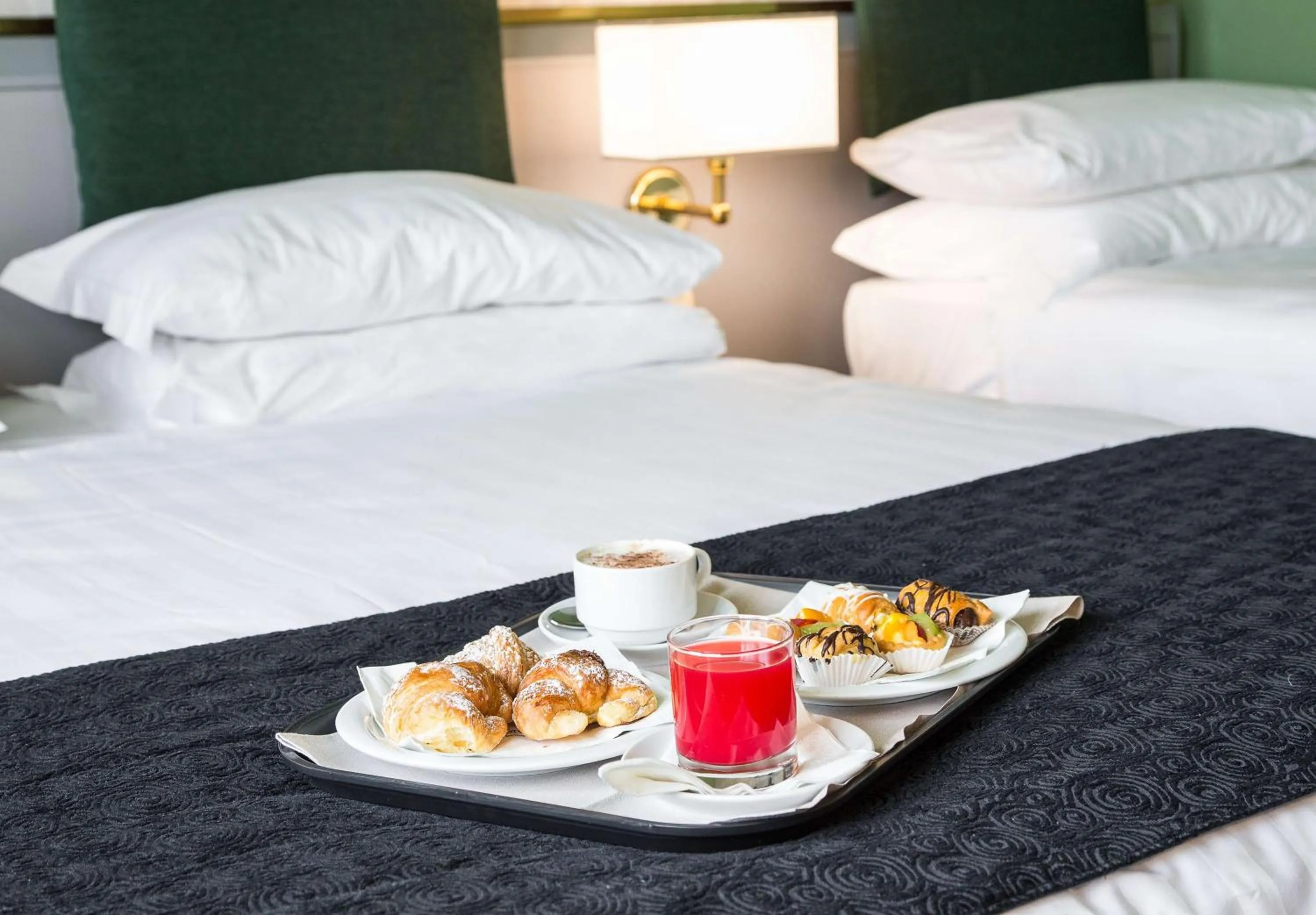 Photo of the whole room, Bed in Best Western Plus CHC Florence