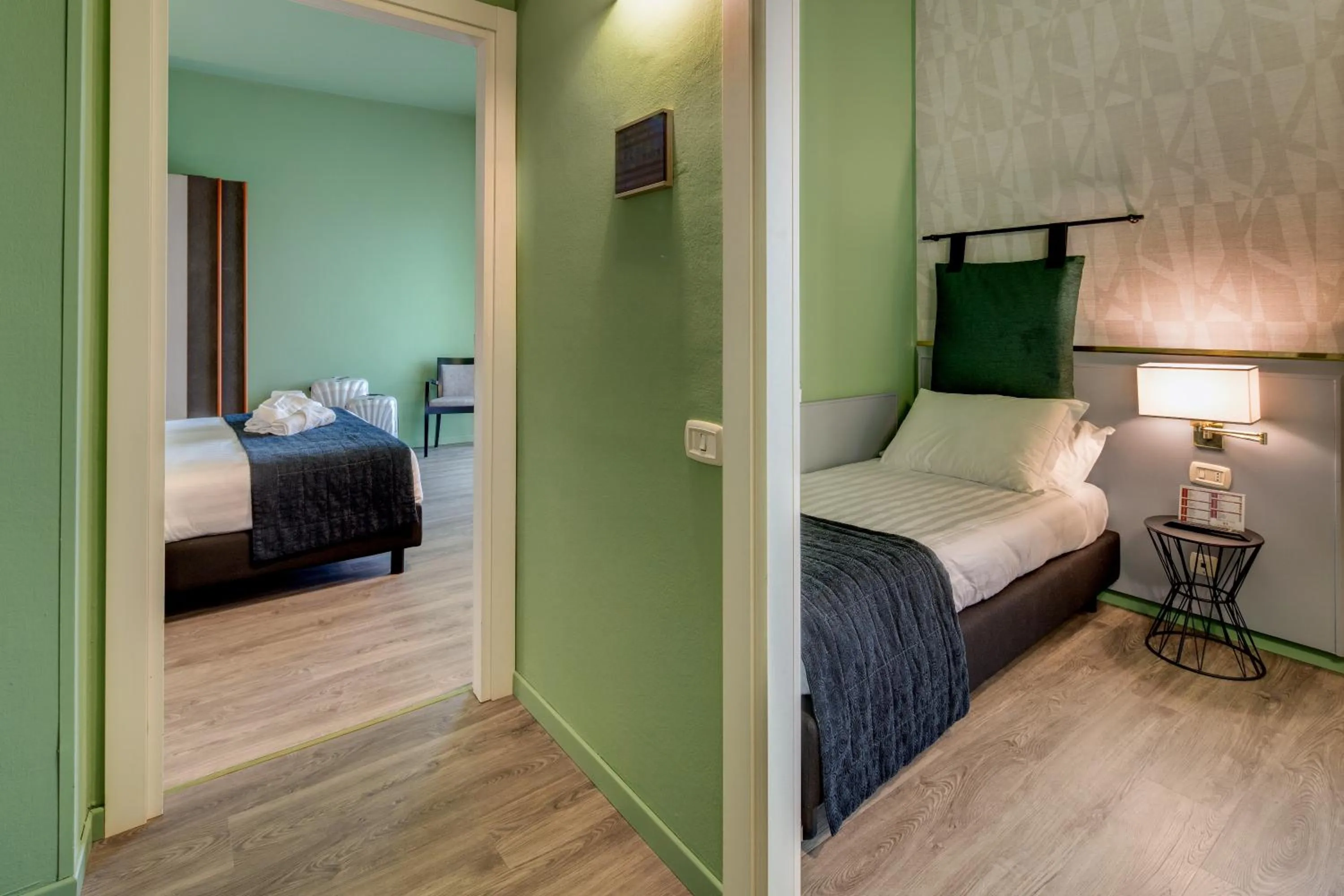 group of guests, Bed in Best Western Plus CHC Florence