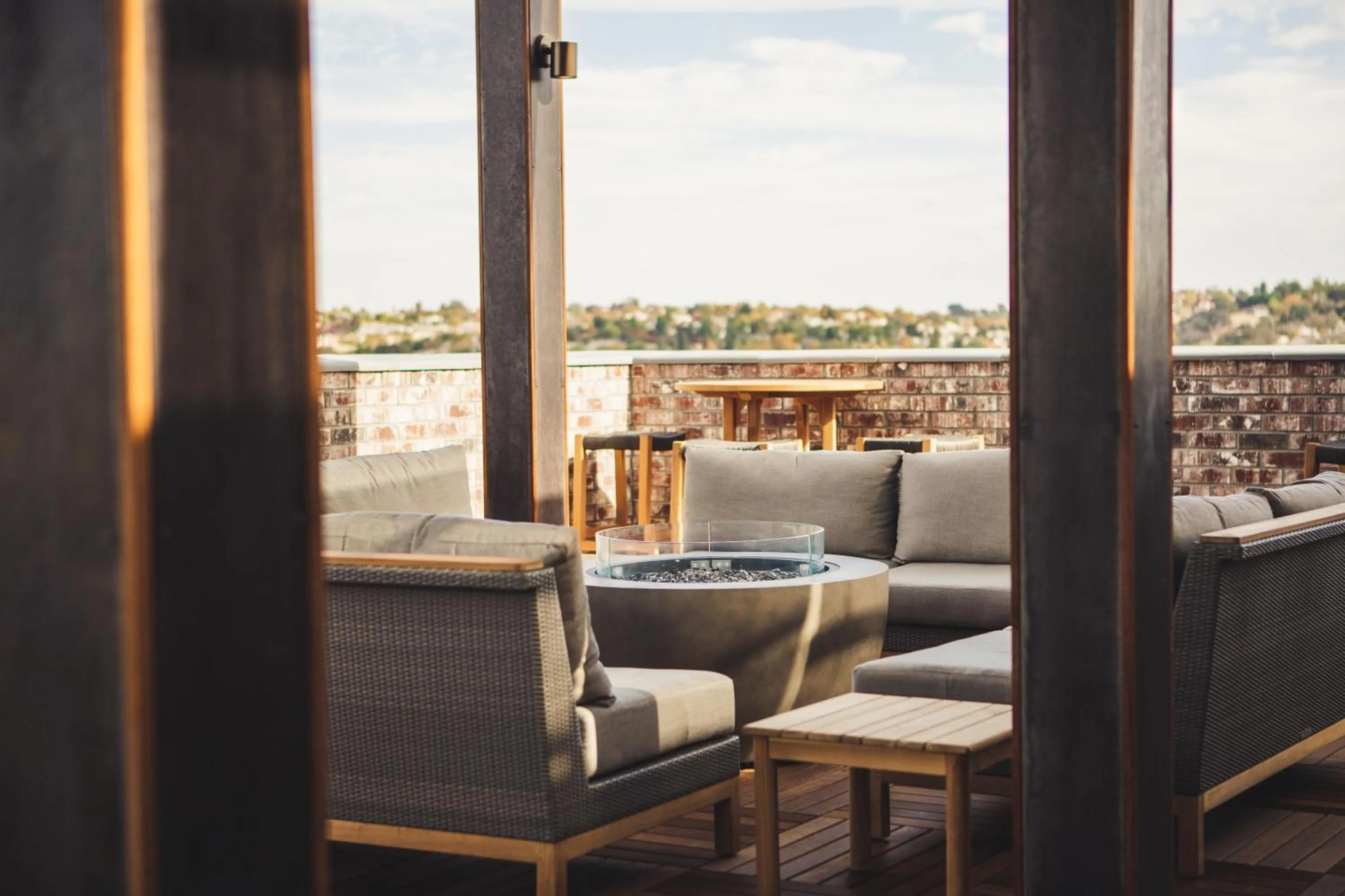 Seating area in The Piccolo at Paso Robles Inn