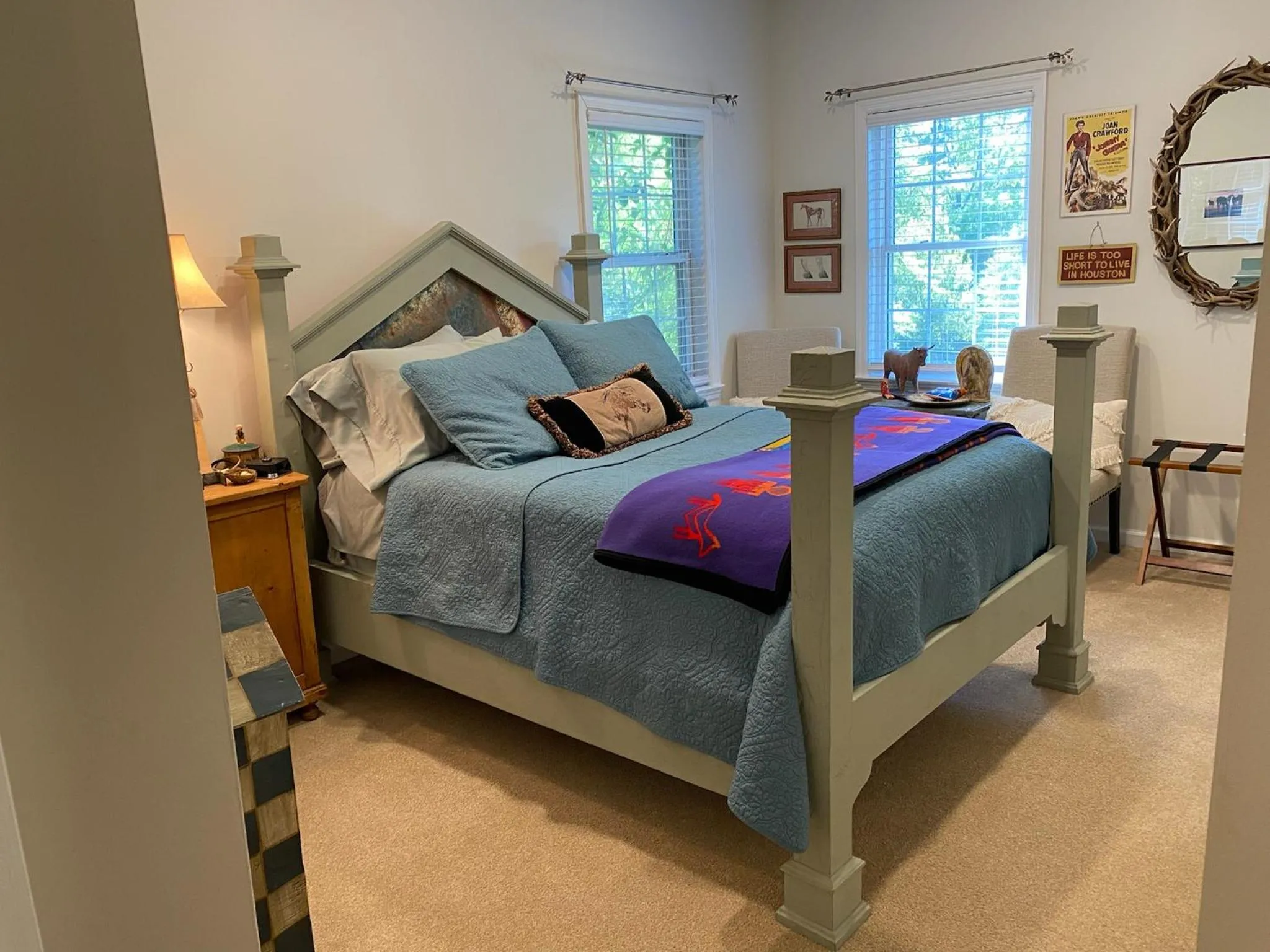 Bed in The Birdnest Inn