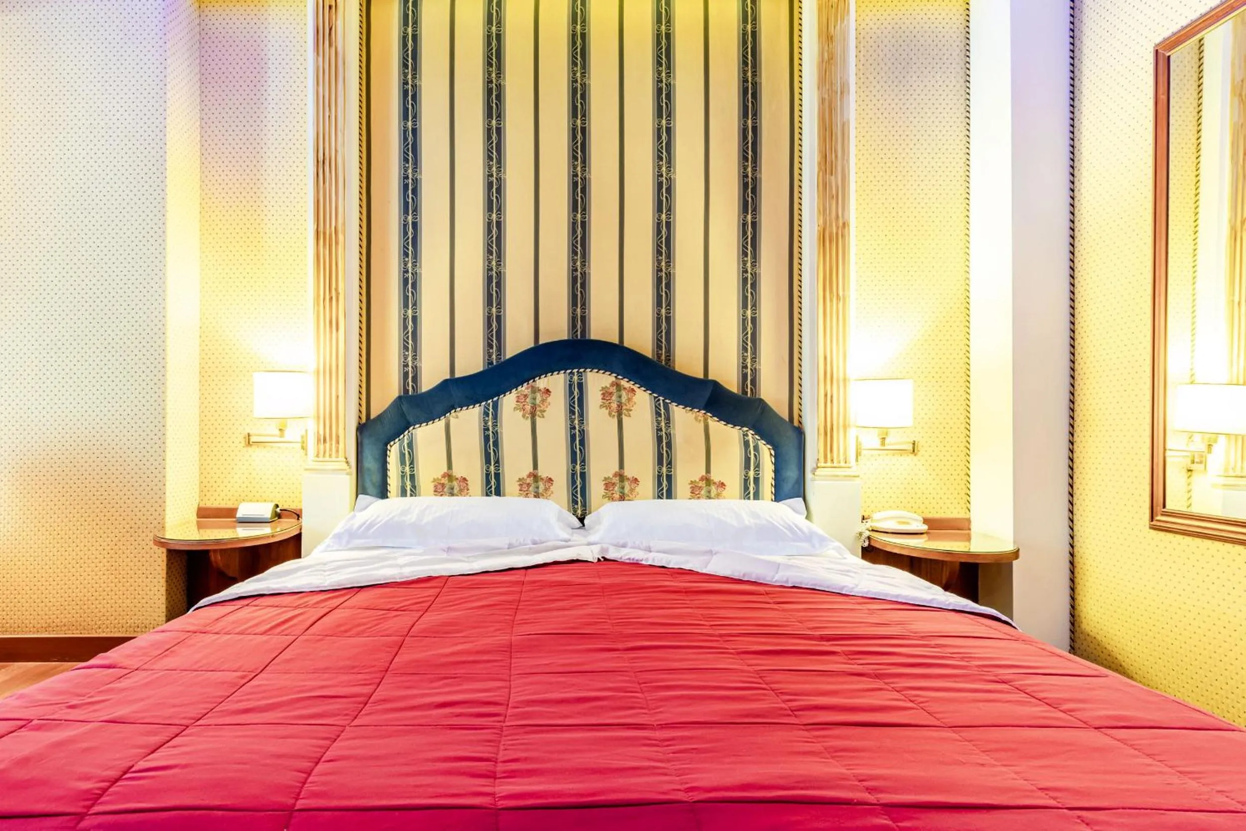 Photo of the whole room, Bed in Hotel Motel Miami