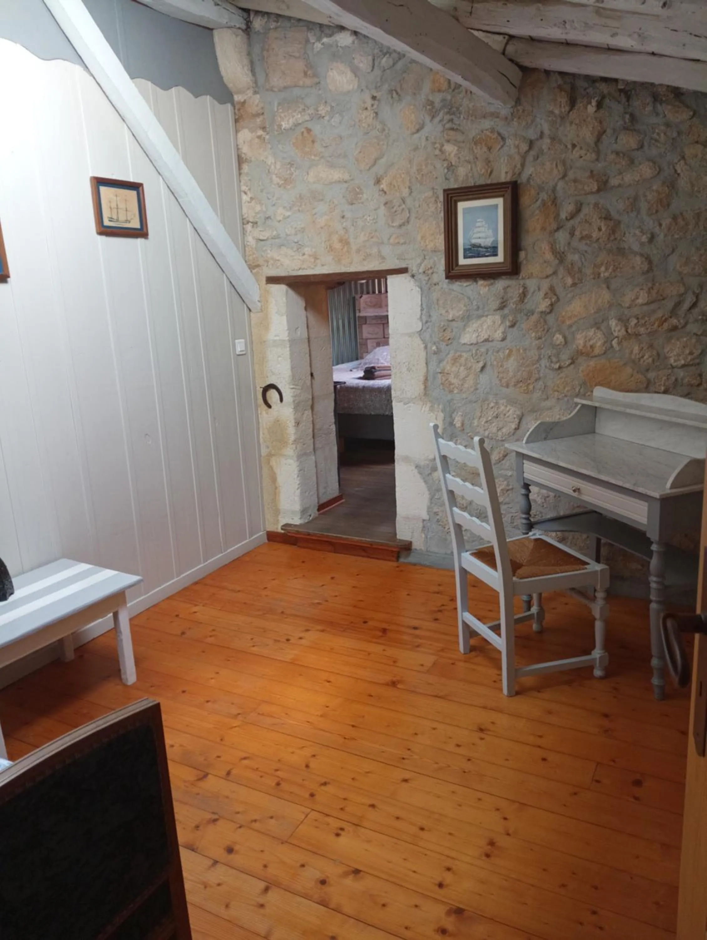 Seating area in La Girondine