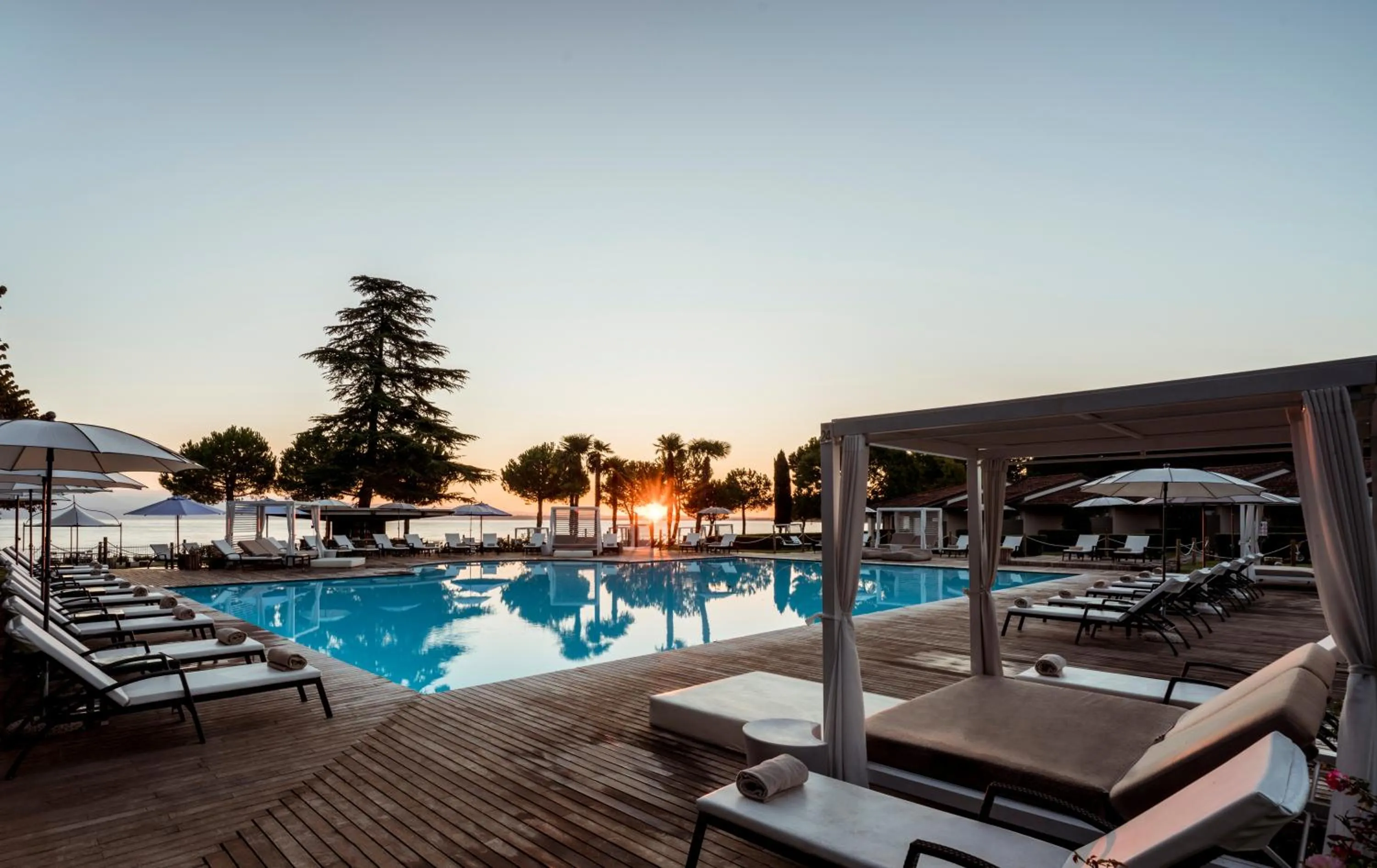 Swimming pool in Splendido Bay Luxury Spa Resort