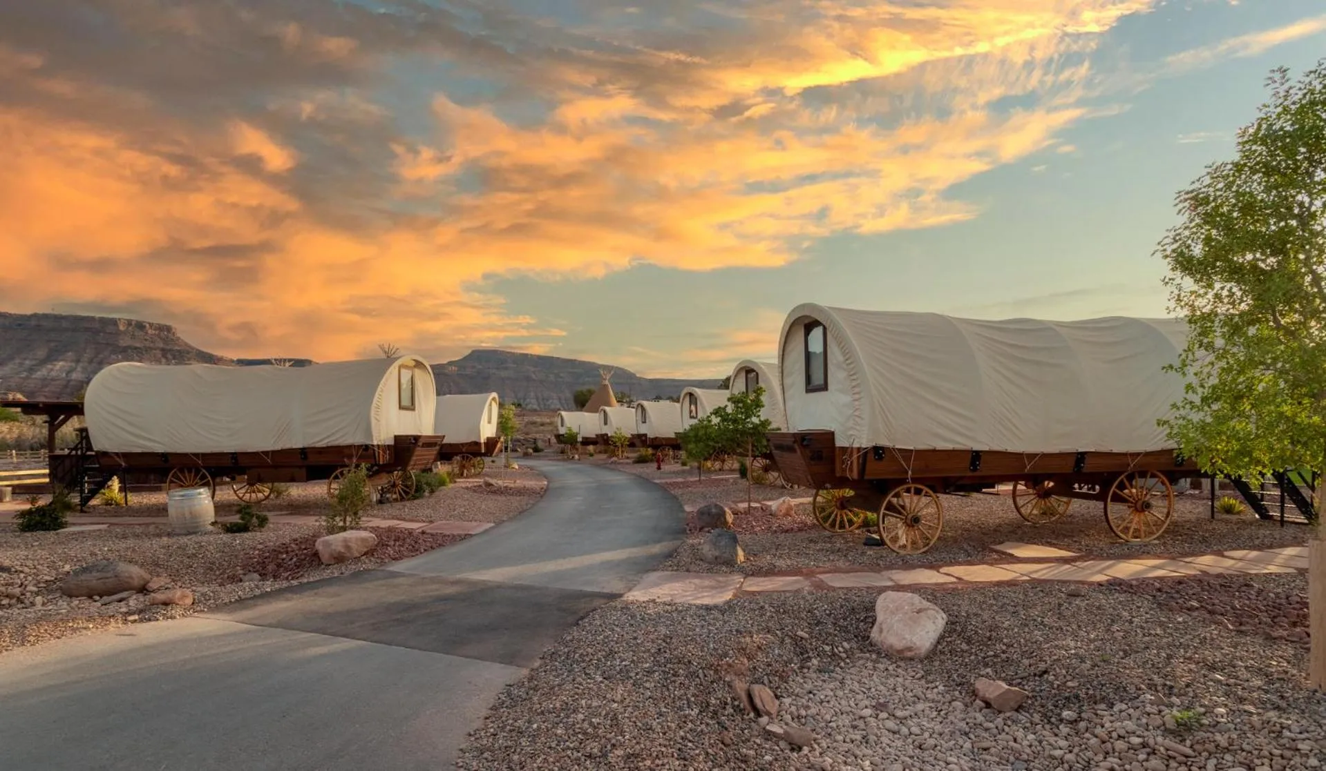 Sunset in Zion White Bison Glamping & RV Resort