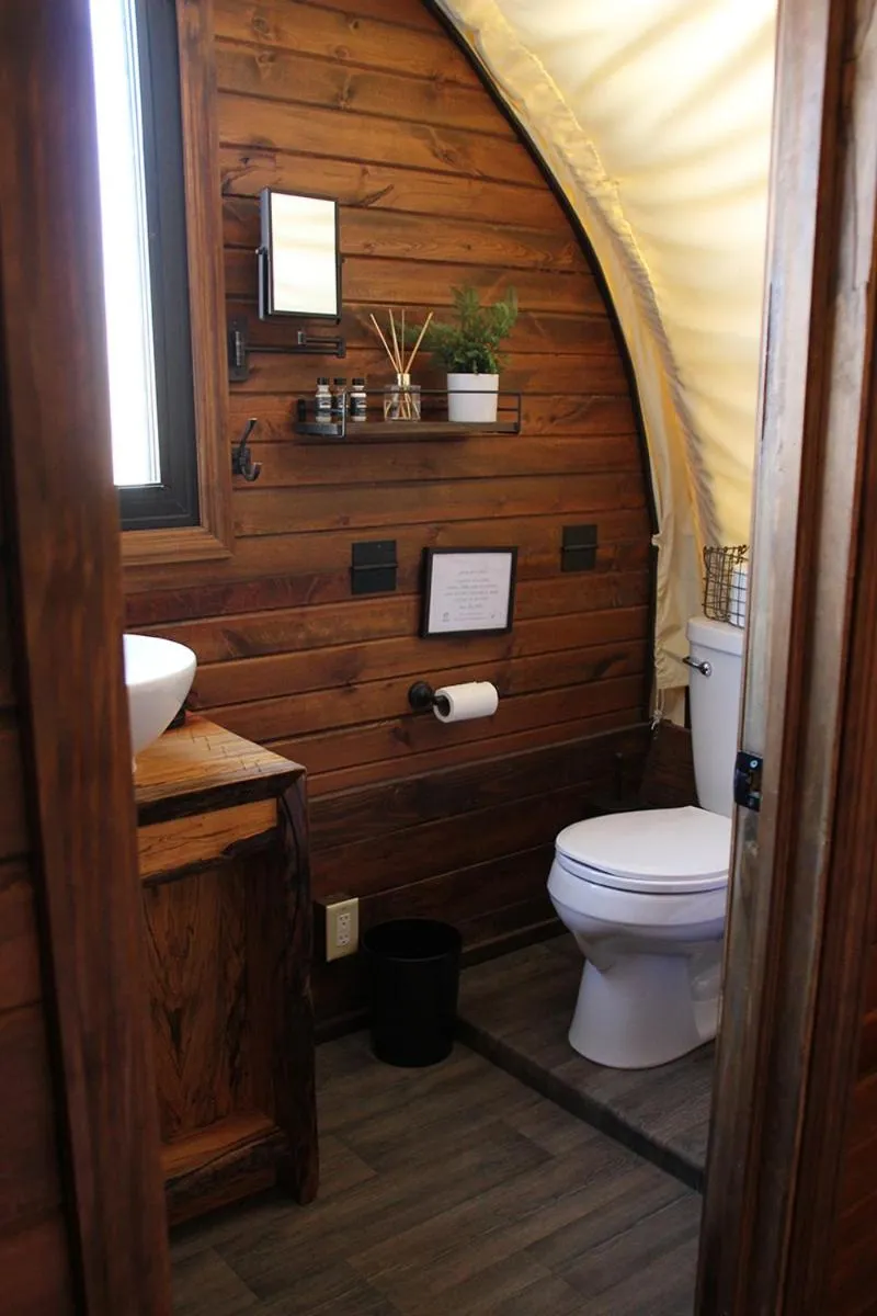 Bathroom in Zion White Bison Glamping & RV Resort