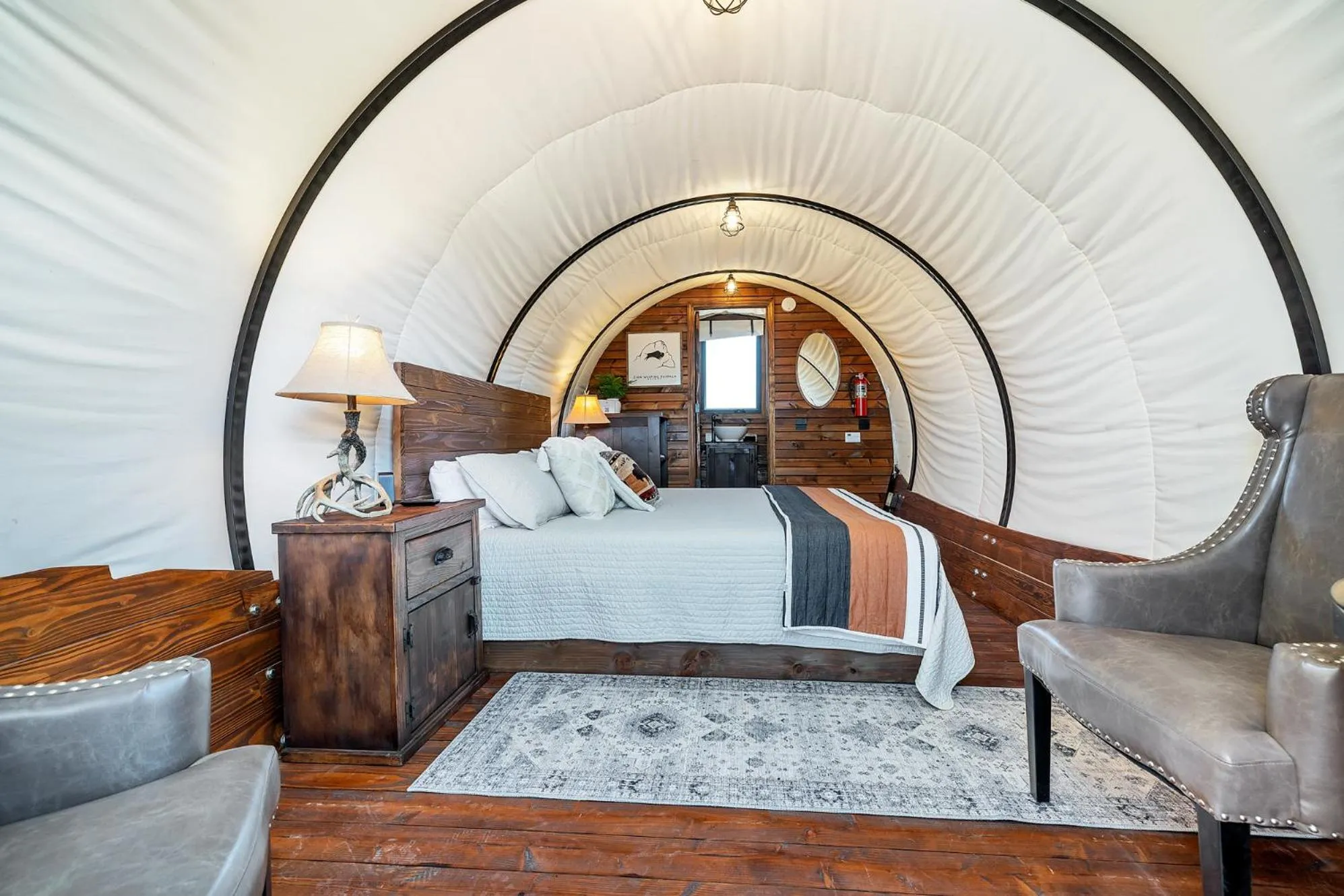 Property building, Bed in Zion White Bison Glamping & RV Resort