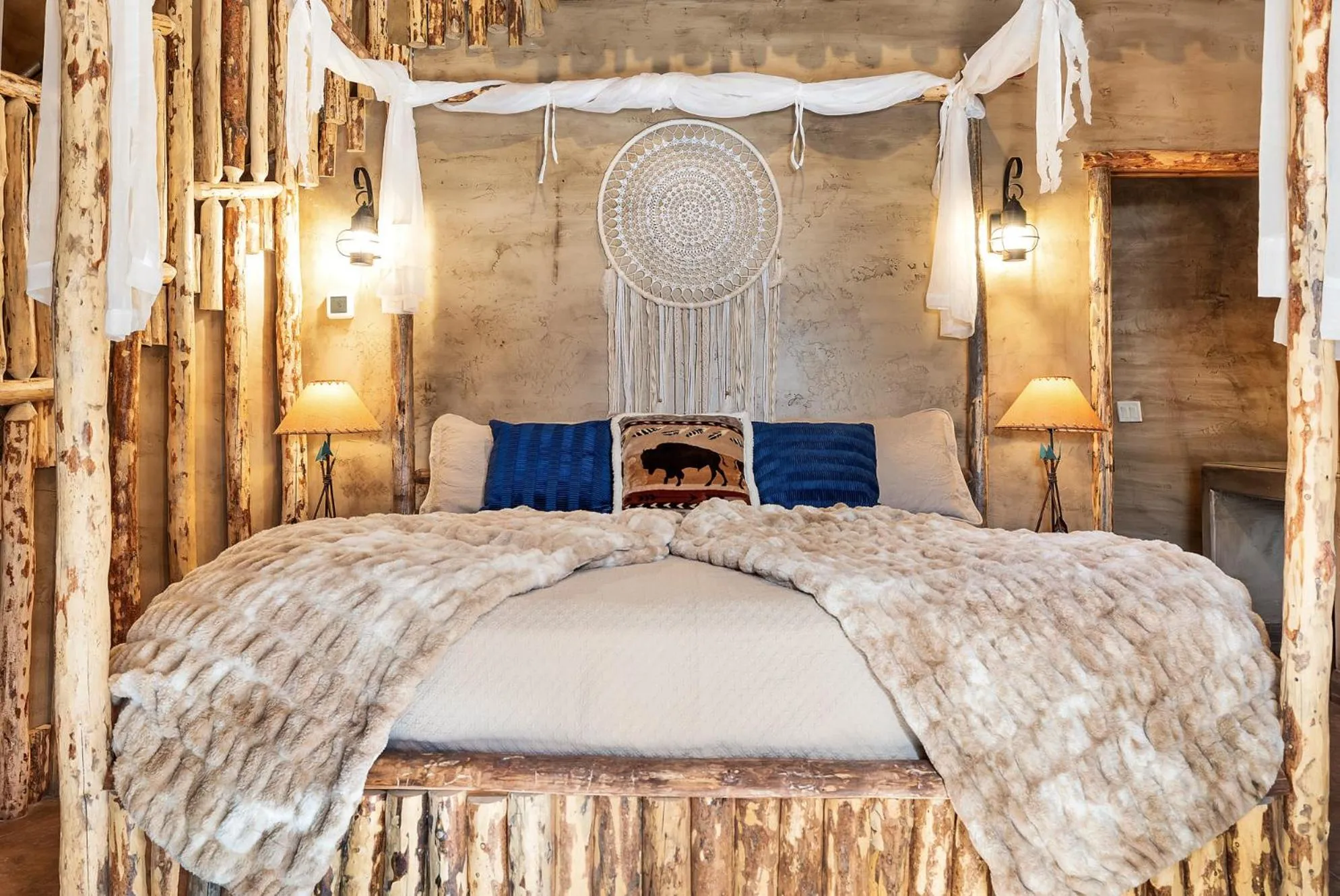 Bedroom, Bed in Zion White Bison Glamping & RV Resort