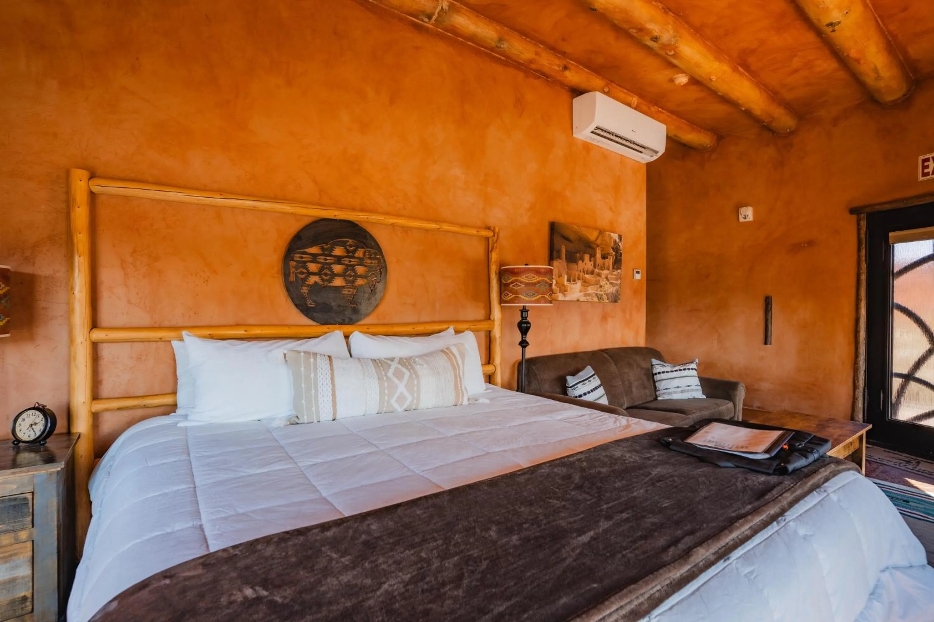 Bed in Zion White Bison Glamping & RV Resort