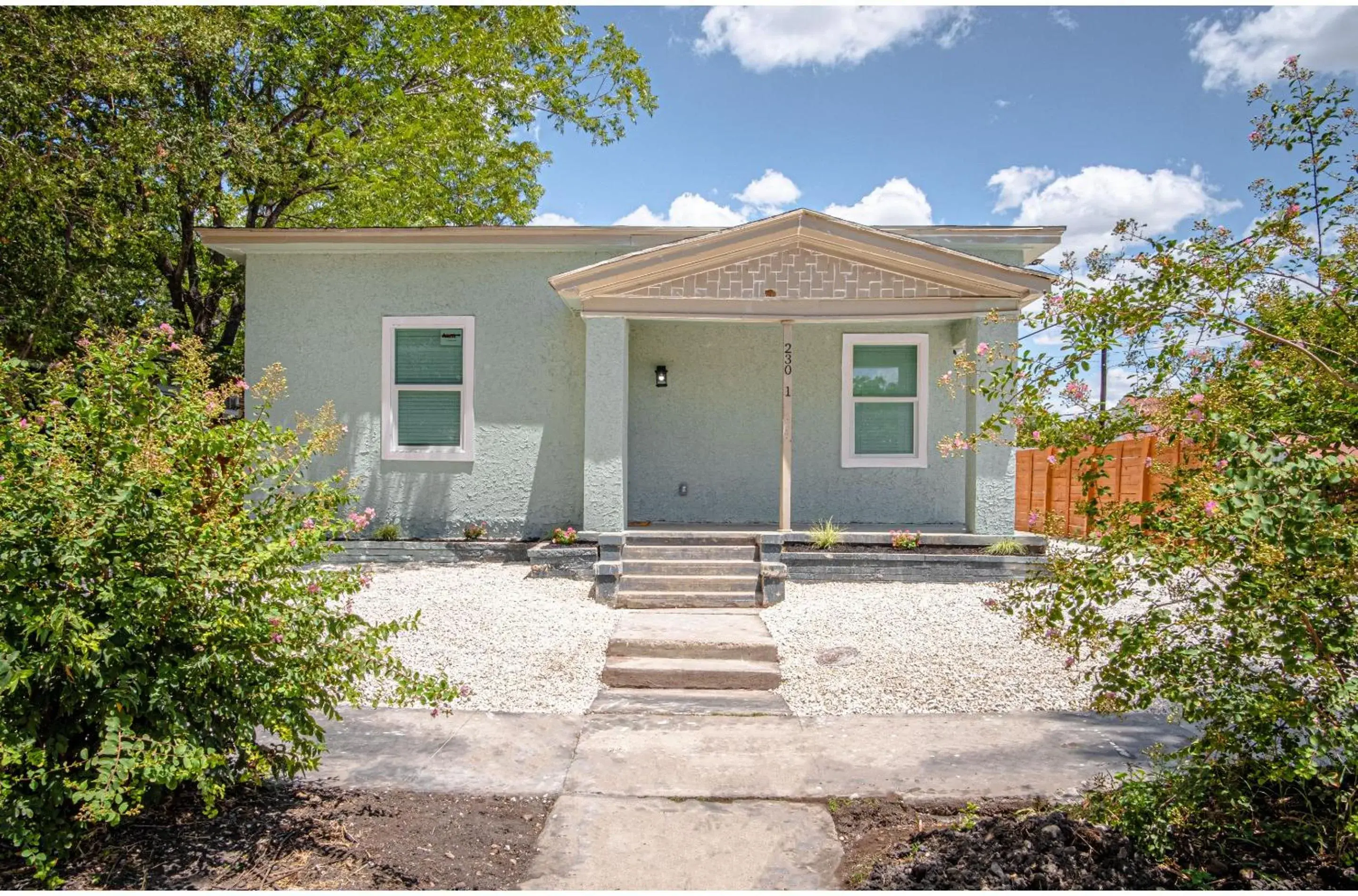 Cozy and Lovely 2BR 2BA Apt#A Near Lively Downtown Cozy and Lovely 2BR 2BA Apt#A Near Lively Downtown