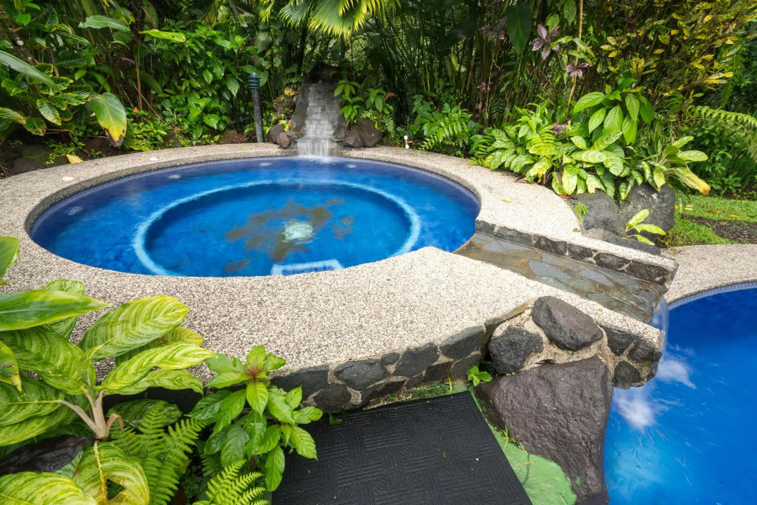 Swimming pool in Catarata Eco Lodge