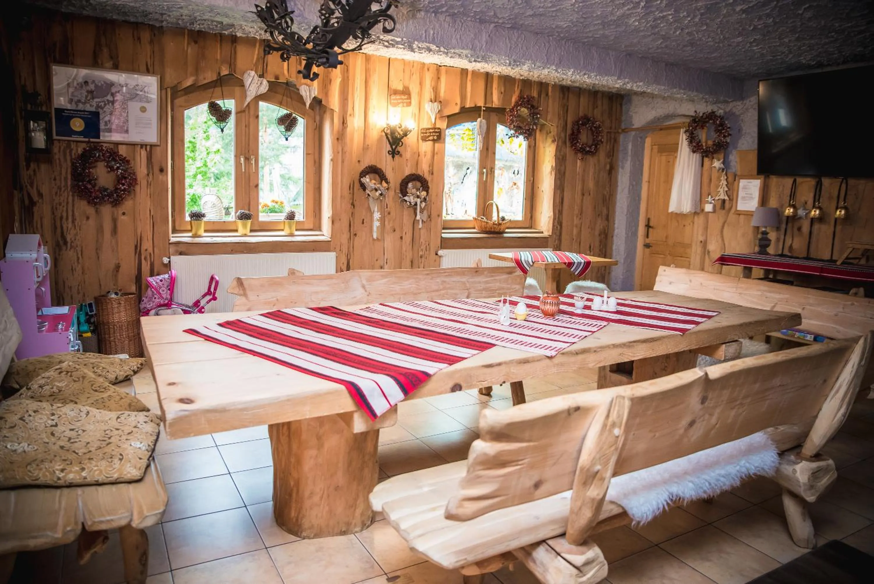 TV and multimedia in Rezydencja Sąsiadów Zakopanego