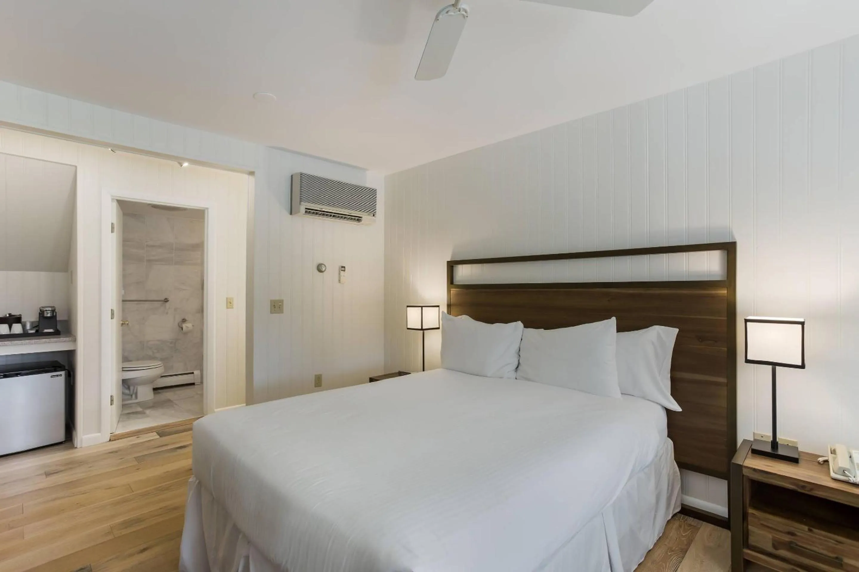 Bedroom, Bed in The Palmer House Resort, an Ascend Collection Hotel