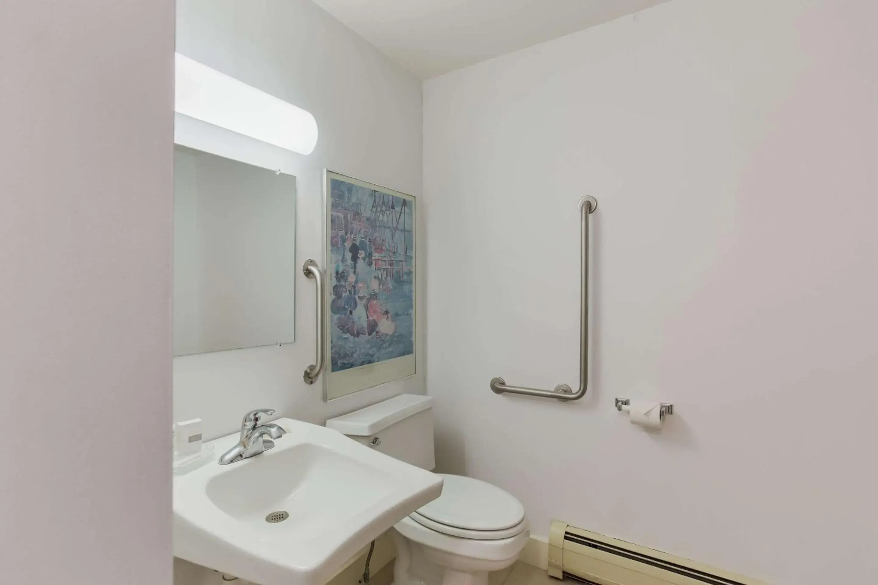 Bedroom in The Palmer House Resort, an Ascend Collection Hotel Bedroom in The Palmer House Resort, an Ascend Collection Hotel