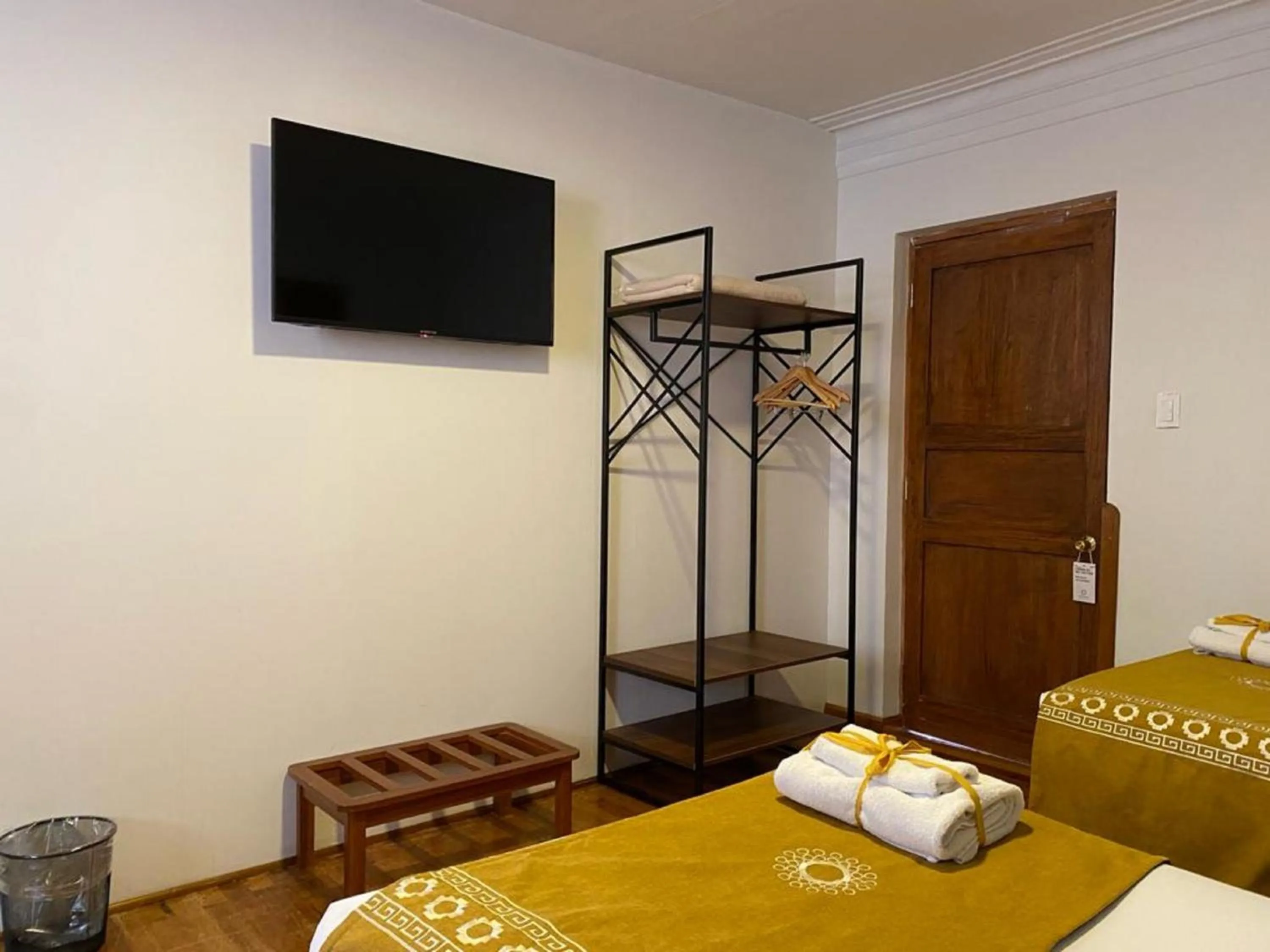 TV and multimedia, Bed in Katari at Plaza de Armas Cusco