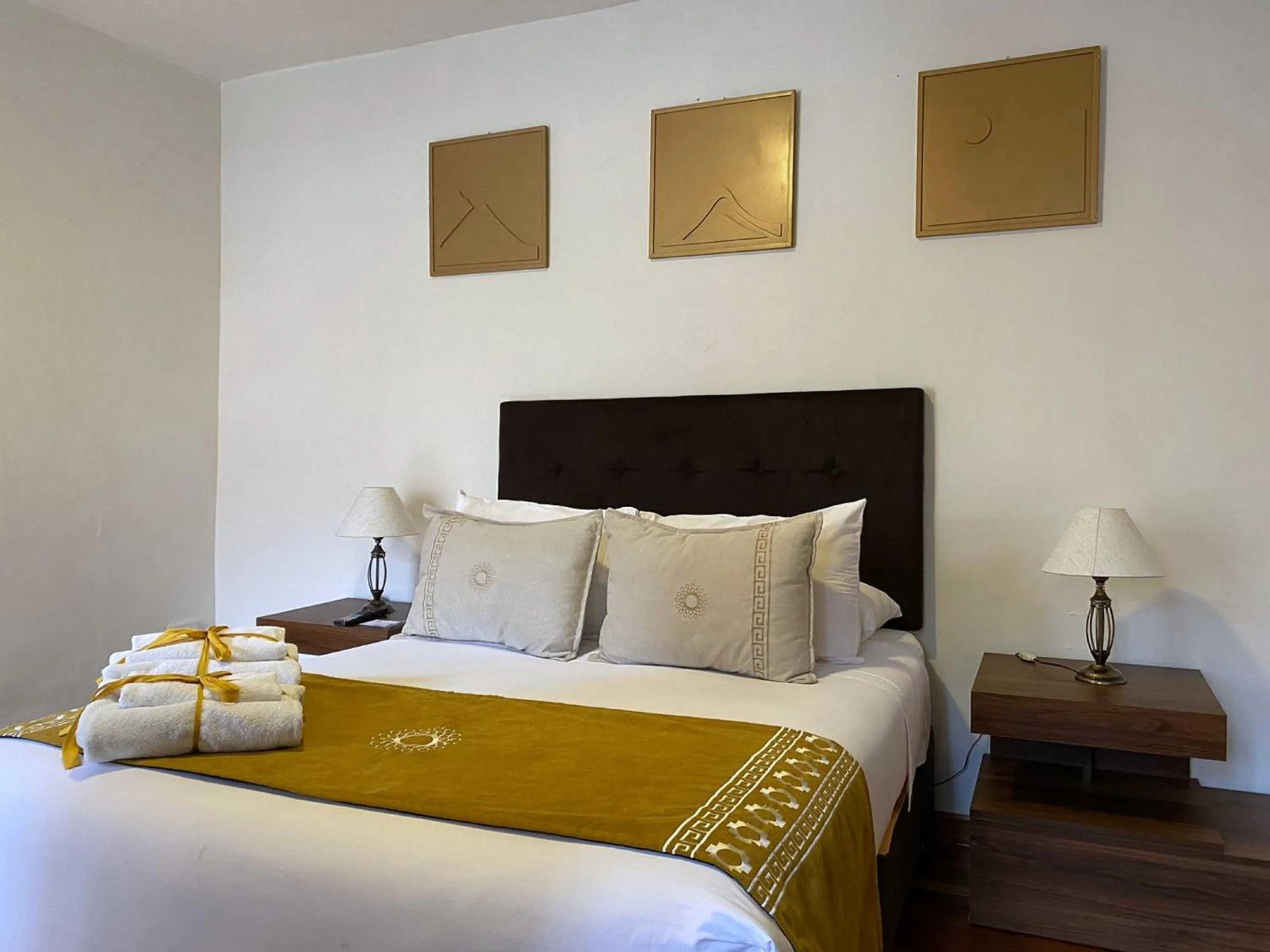 Photo of the whole room, Bed in Katari at Plaza de Armas Cusco