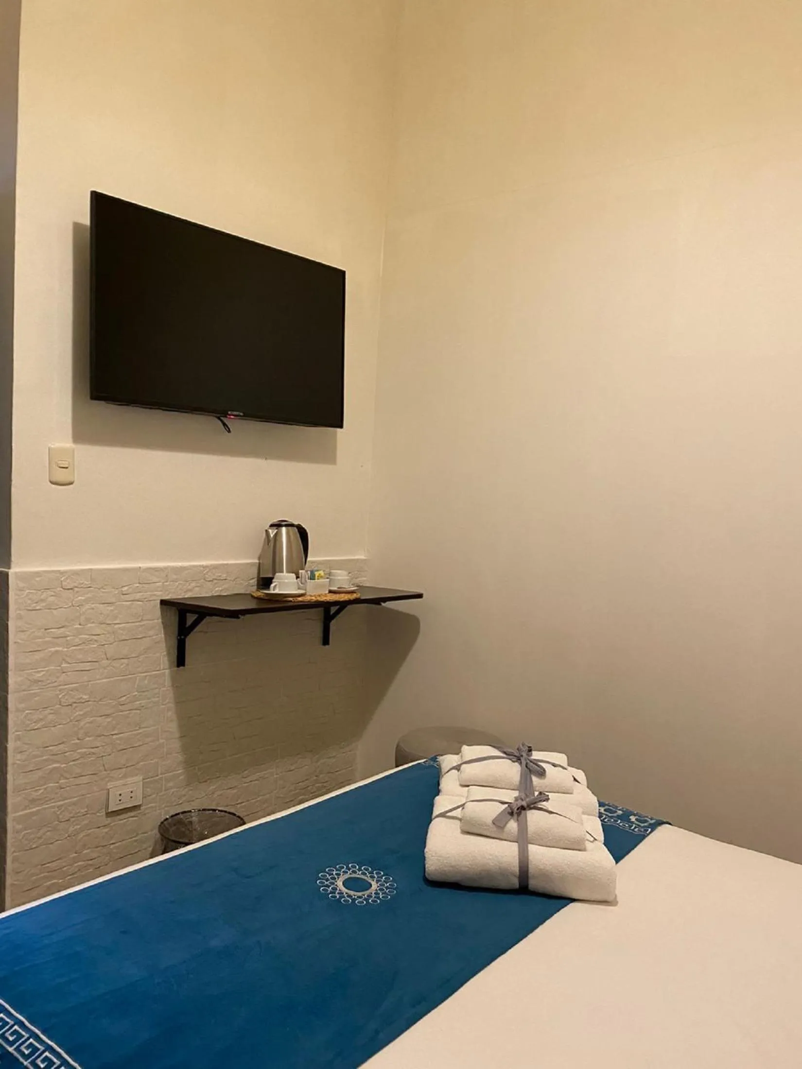 TV and multimedia, Bed in Katari at Plaza de Armas Cusco