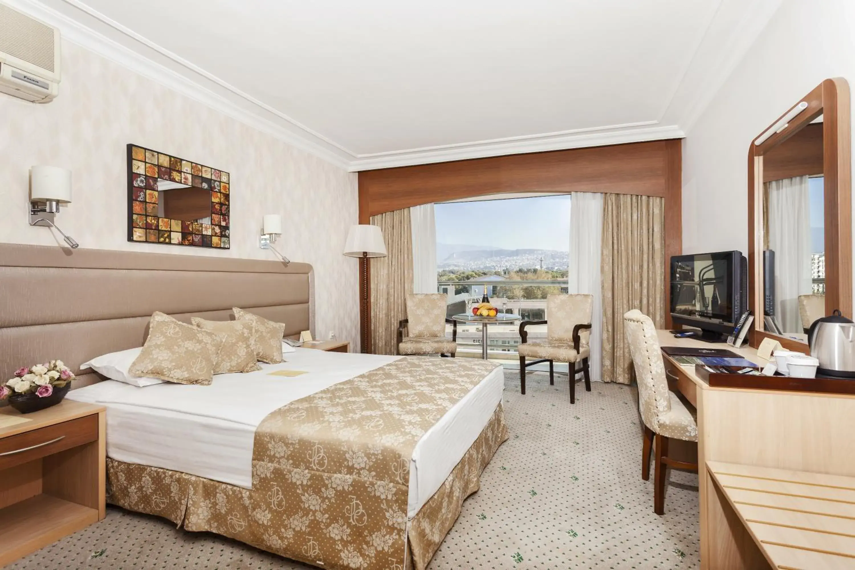 Double or Twin Room with City View in Izmir Palas Hotel Double or Twin Room with City View in Izmir Palas Hotel