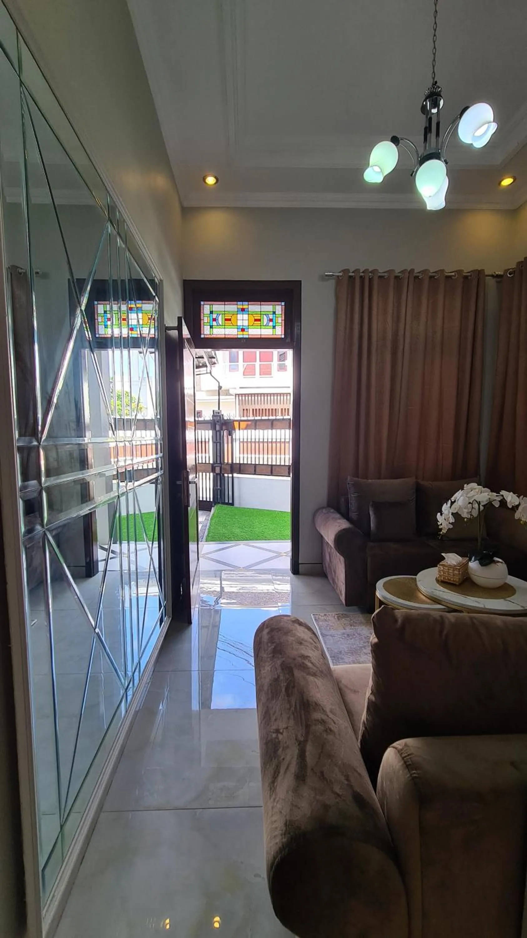 Living room in Oemah Wisata RinginSari -Full House, 5 Bed Rooms-