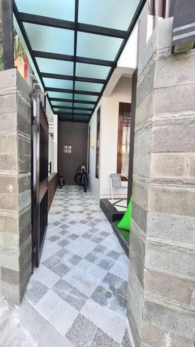 Patio in Oemah Wisata RinginSari -Full House, 5 Bed Rooms-