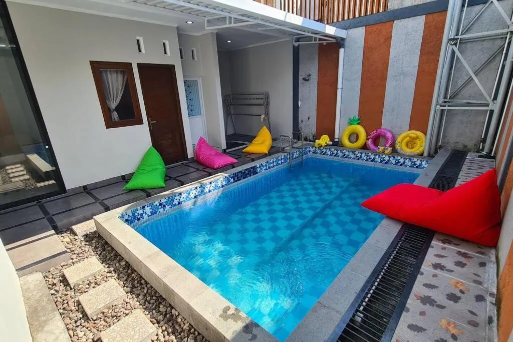 Swimming pool in Oemah Wisata RinginSari -Full House, 5 Bed Rooms-