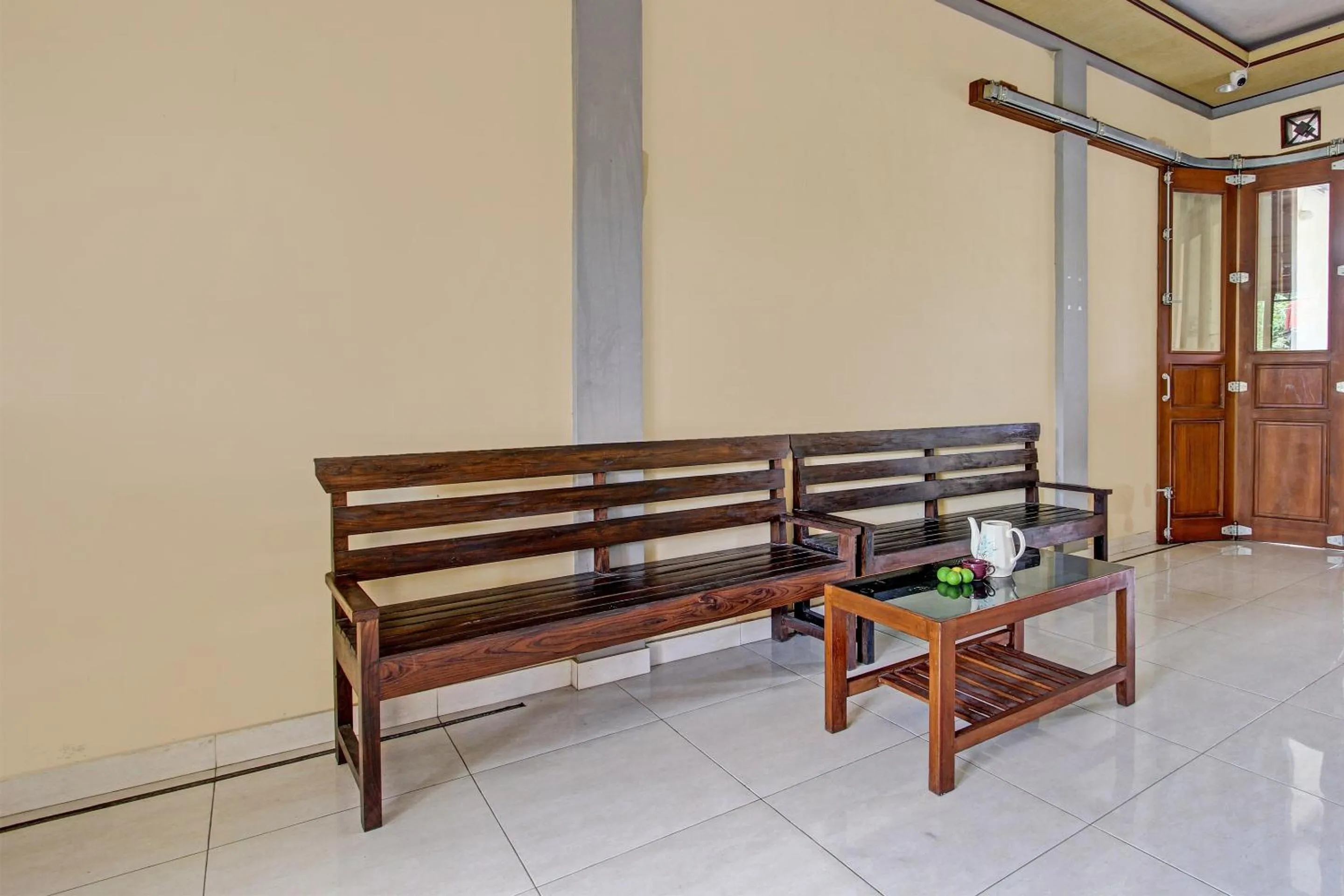 Lobby or reception in Hotel O Timoti Guest House