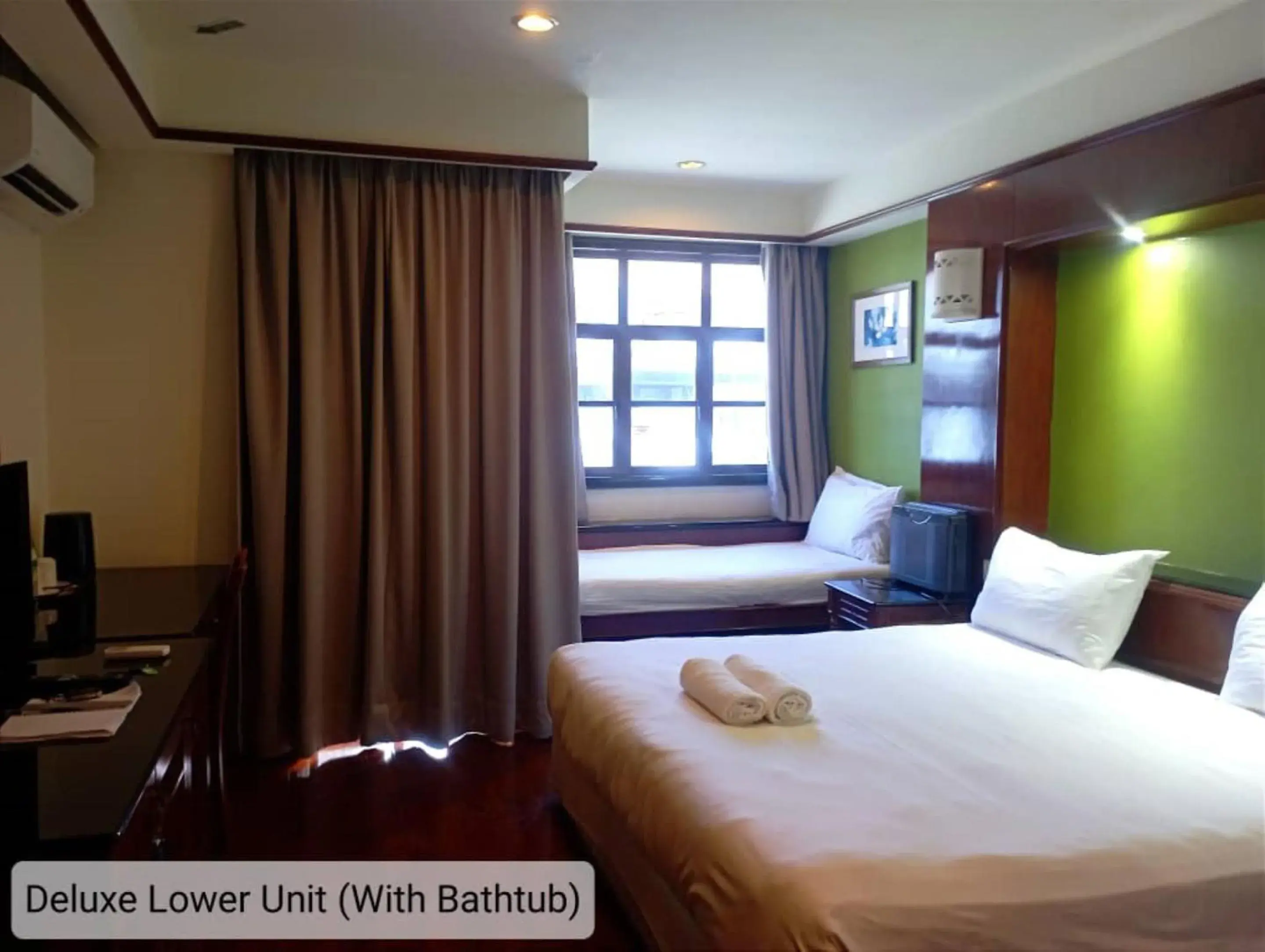 Alpine LXPD Water Chalet Alpine LXPD Water Chalet