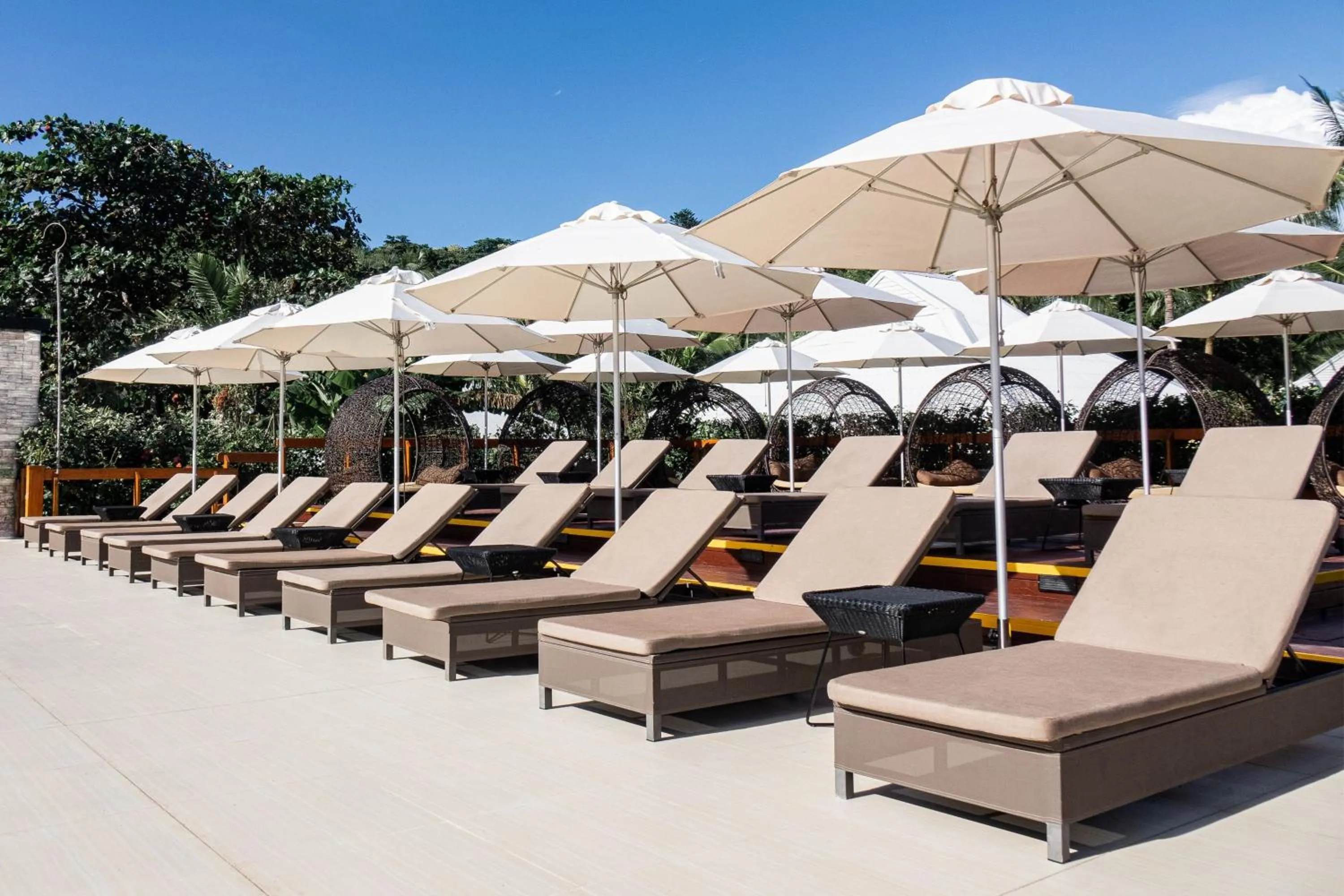 Swimming pool in Sheraton Resort & Spa, Tokoriki Island, Fiji