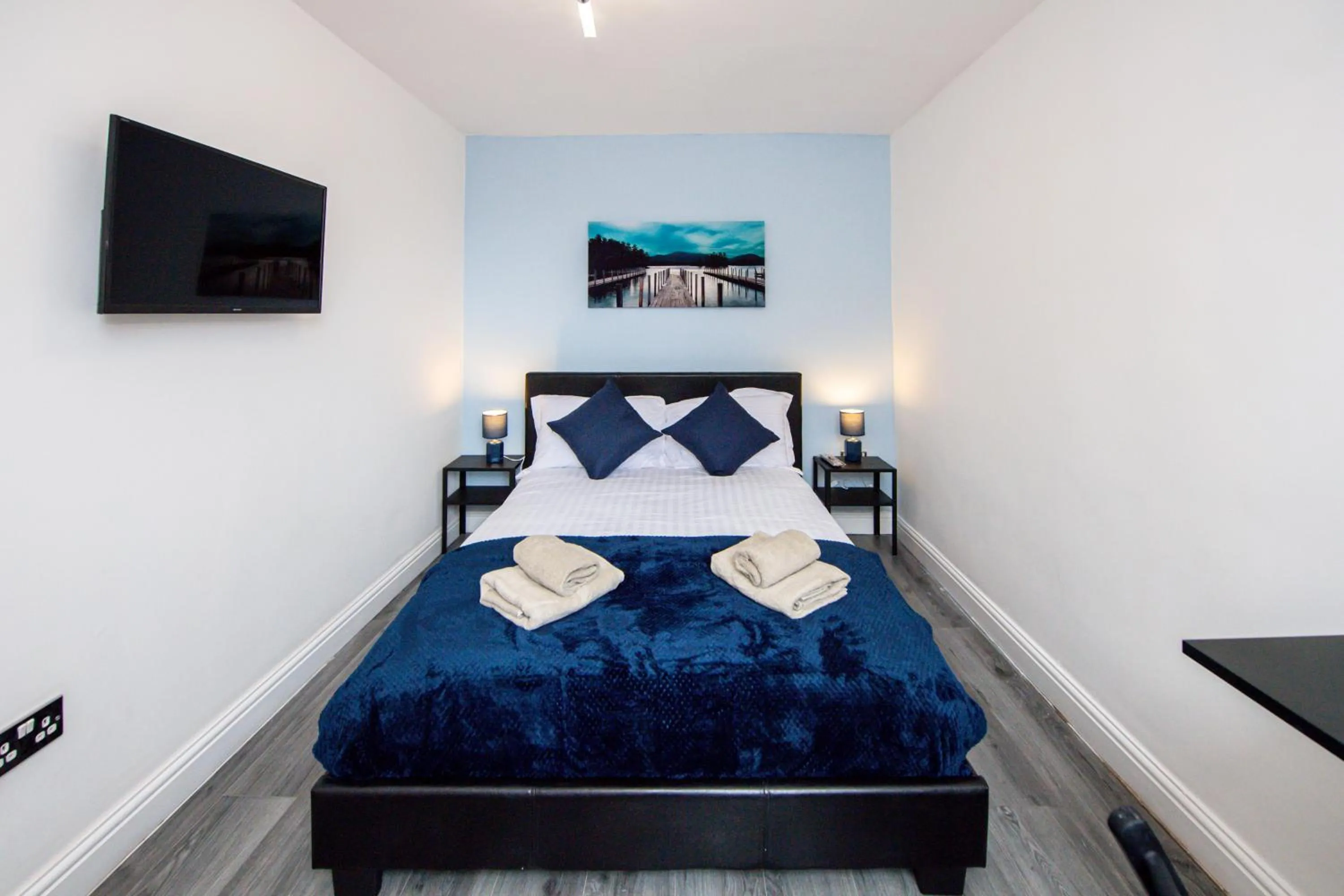 Bed in Five Seasons Liverpool City - Modern Studios near Anfield
