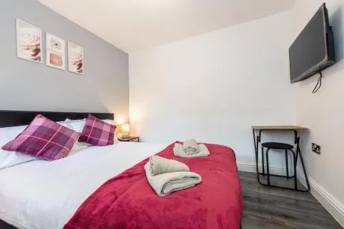 Five Seasons Liverpool City - Modern Studios near Anfield