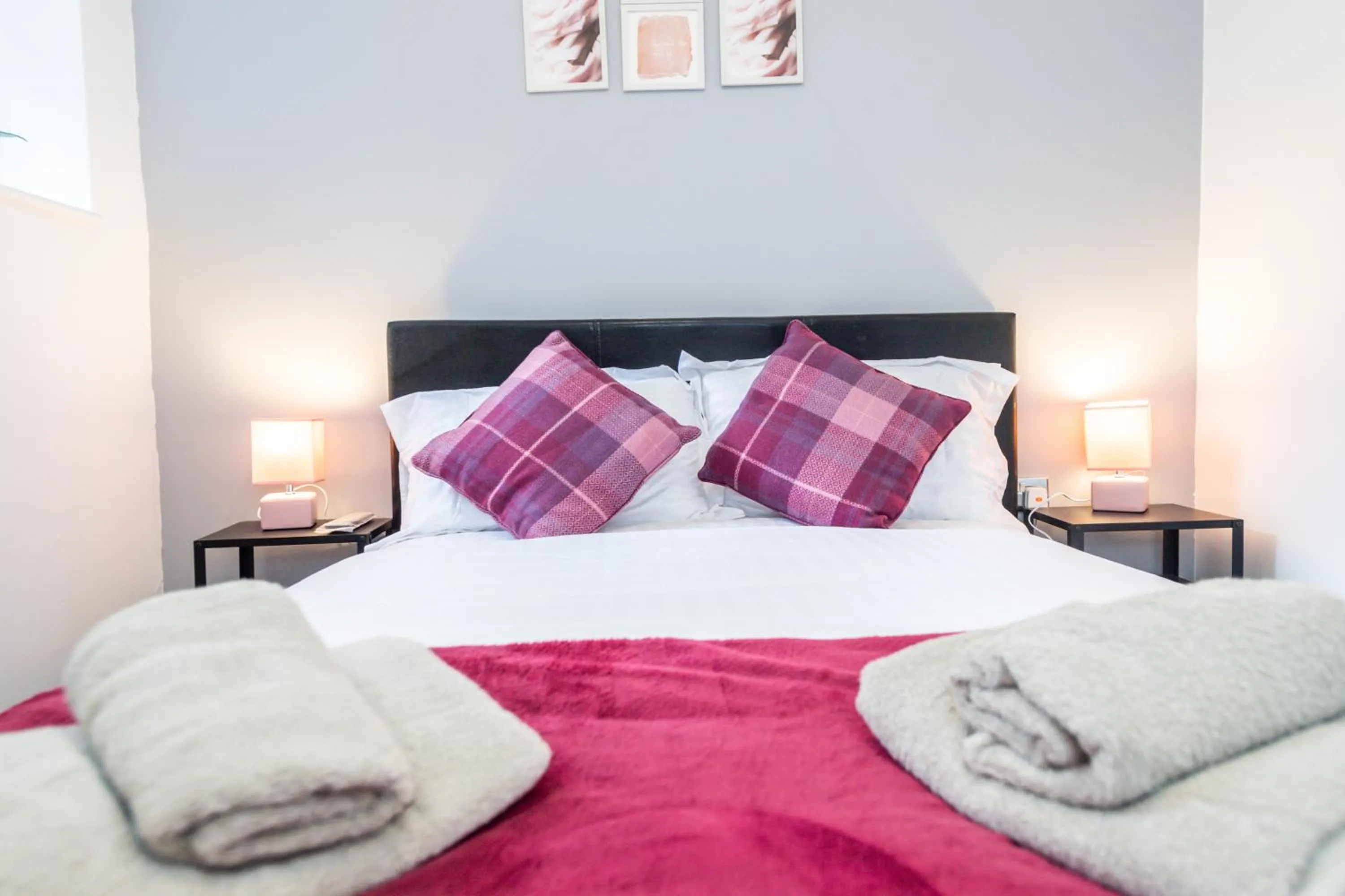 Bed in Five Seasons Liverpool City - Modern Studios near Anfield