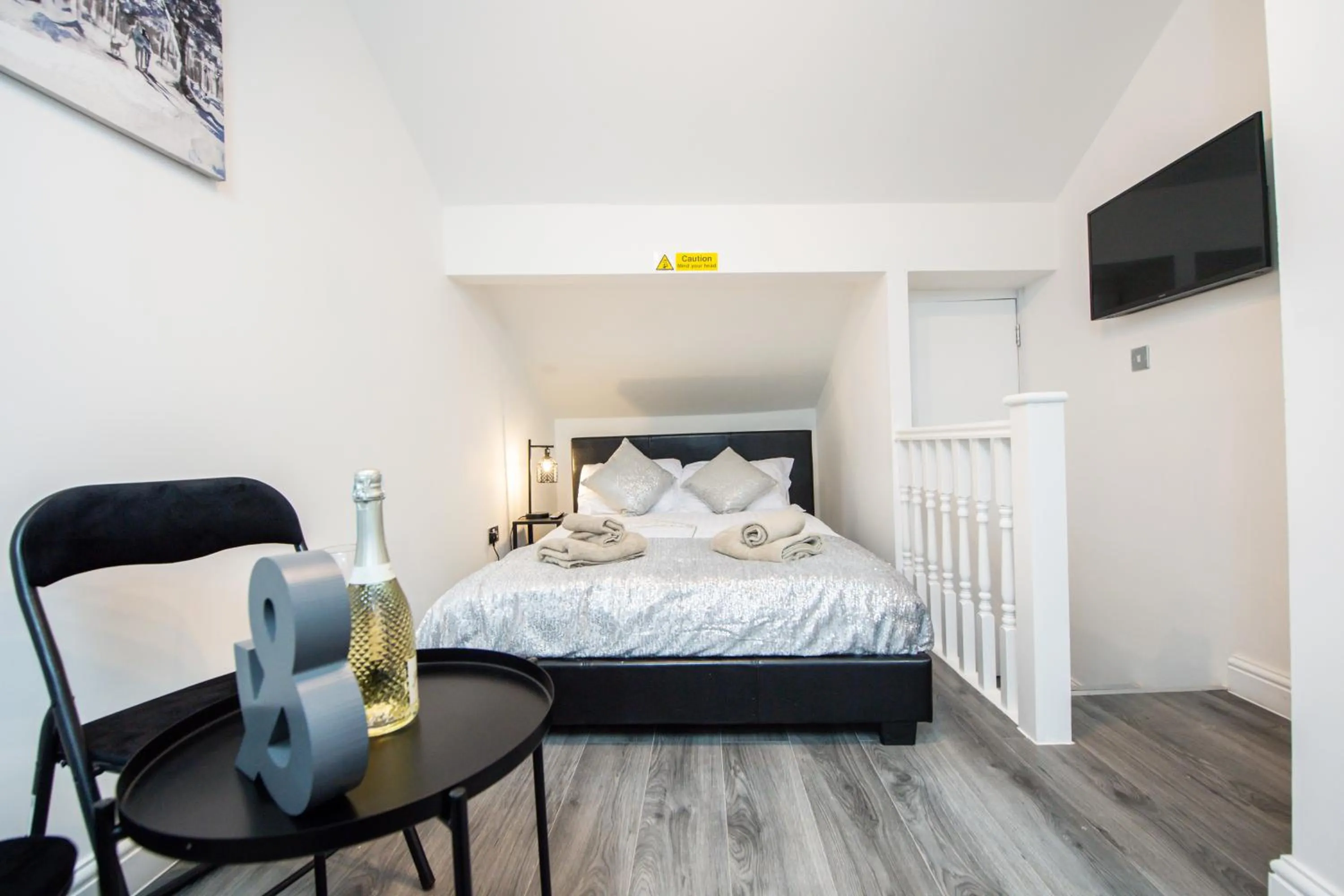 Bedroom, Bed in Five Seasons Liverpool City - Modern Studios near Anfield