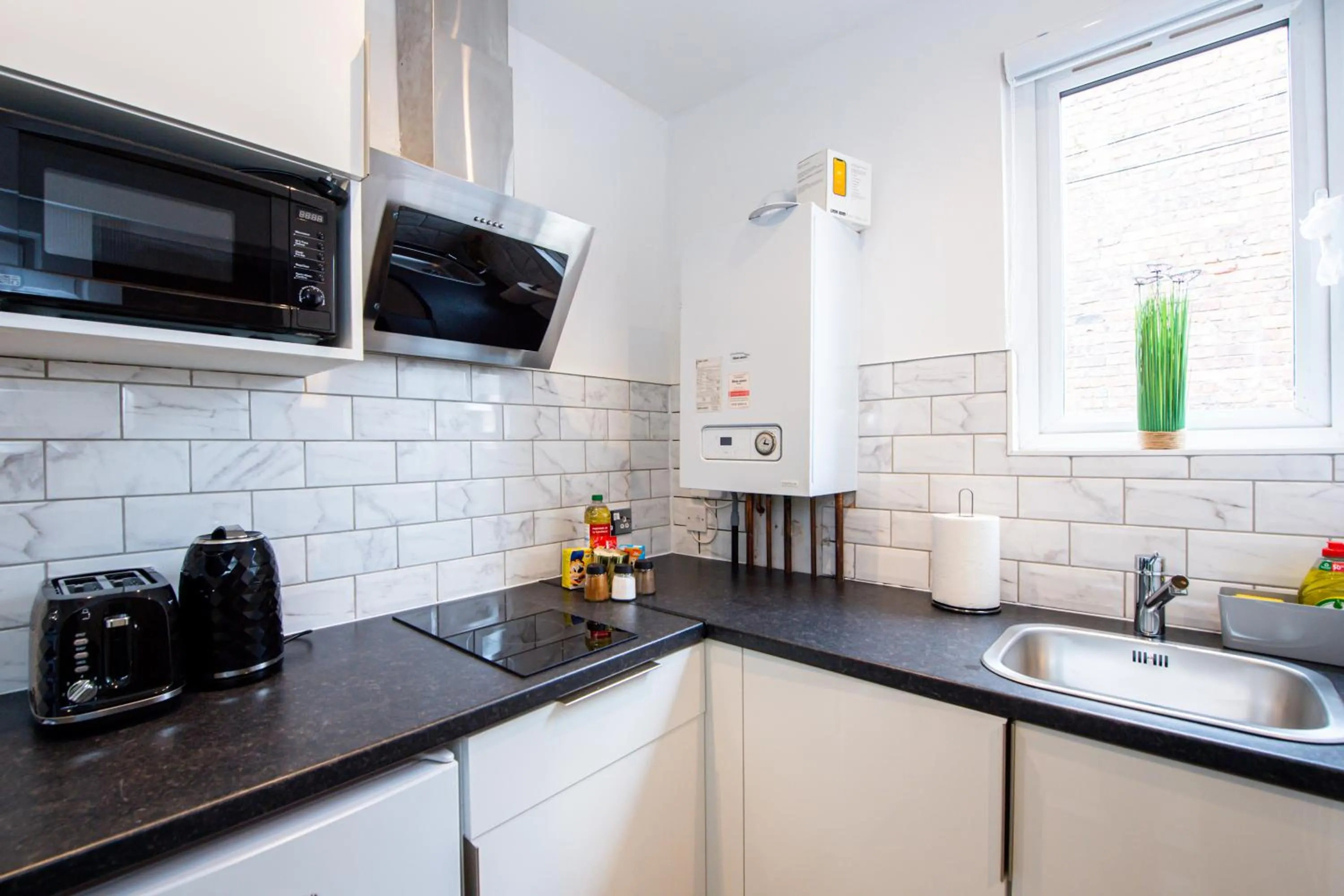 Kitchen or kitchenette in Five Seasons Liverpool City - Modern Studios near Anfield
