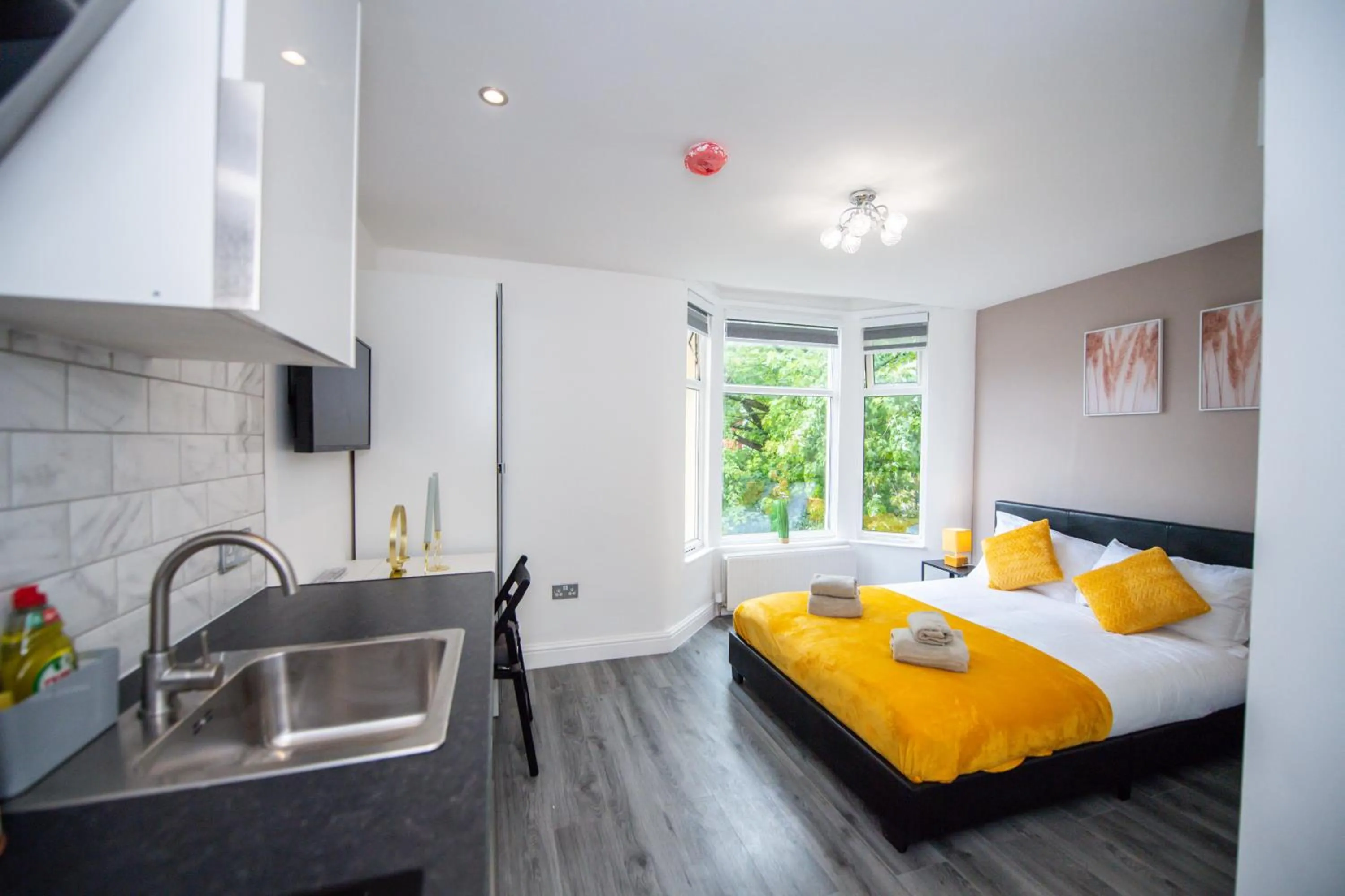 Bedroom, Bed in Five Seasons Liverpool City - Modern Studios near Anfield