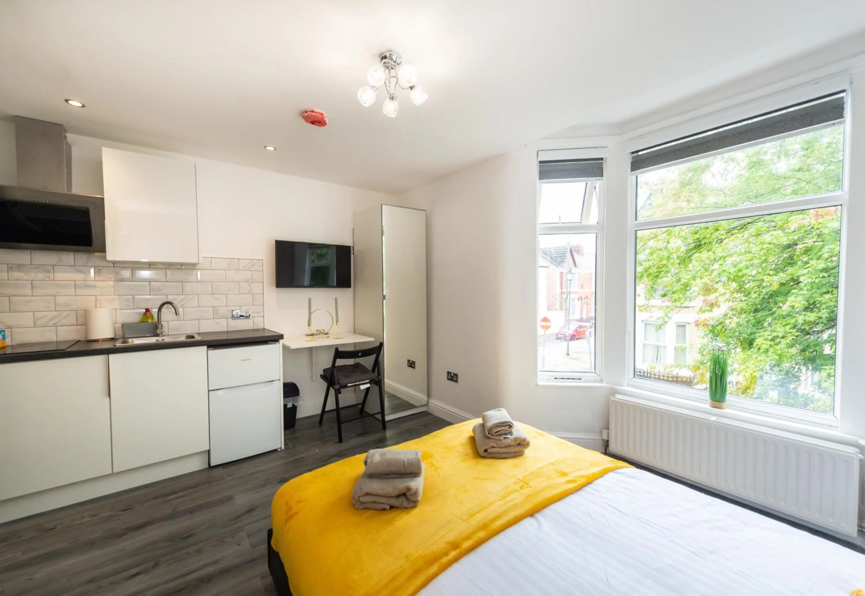 Bedroom, Bed in Five Seasons Liverpool City - Modern Studios near Anfield