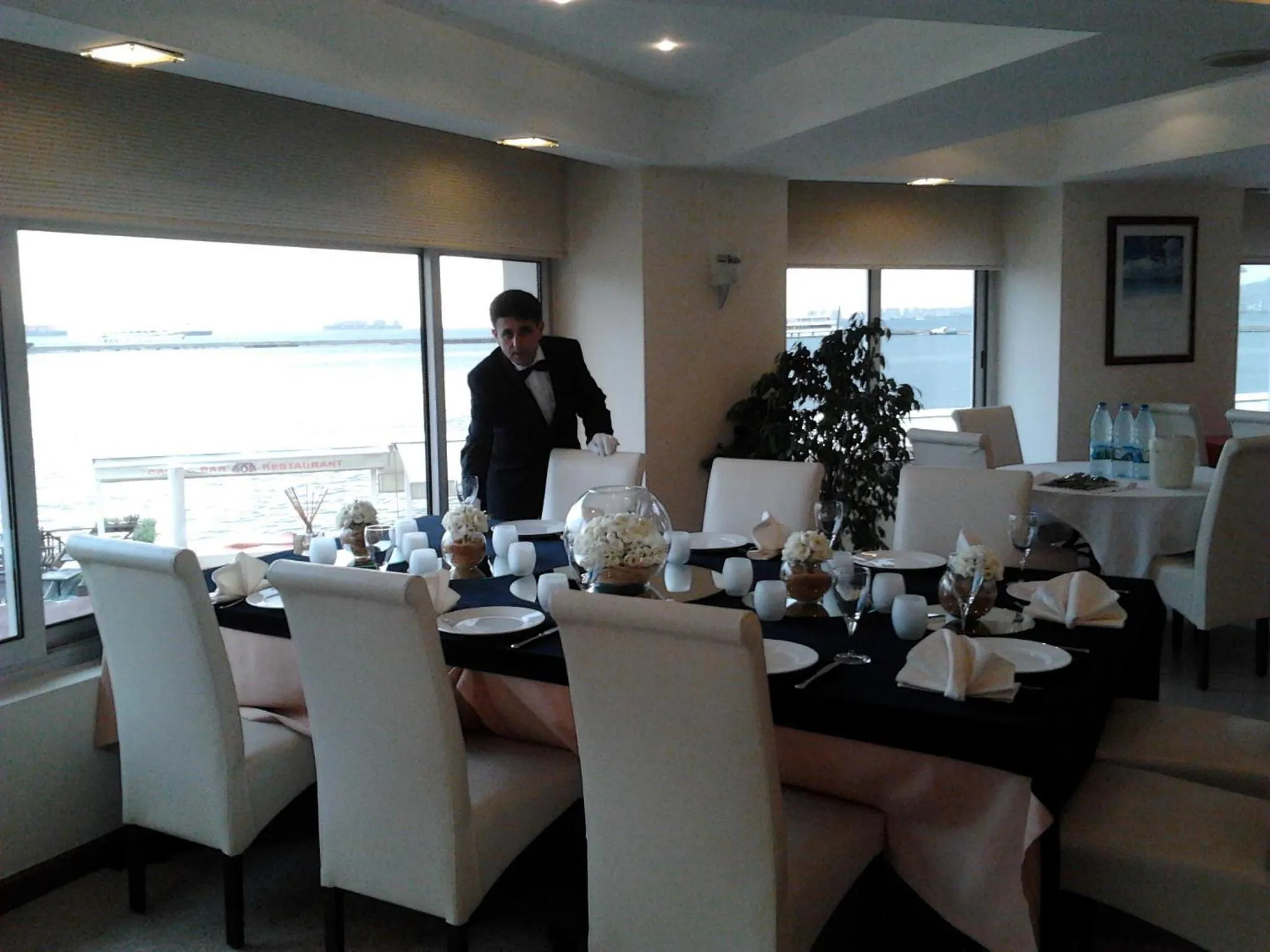 Restaurant/places to eat in Kilim Hotel Izmir