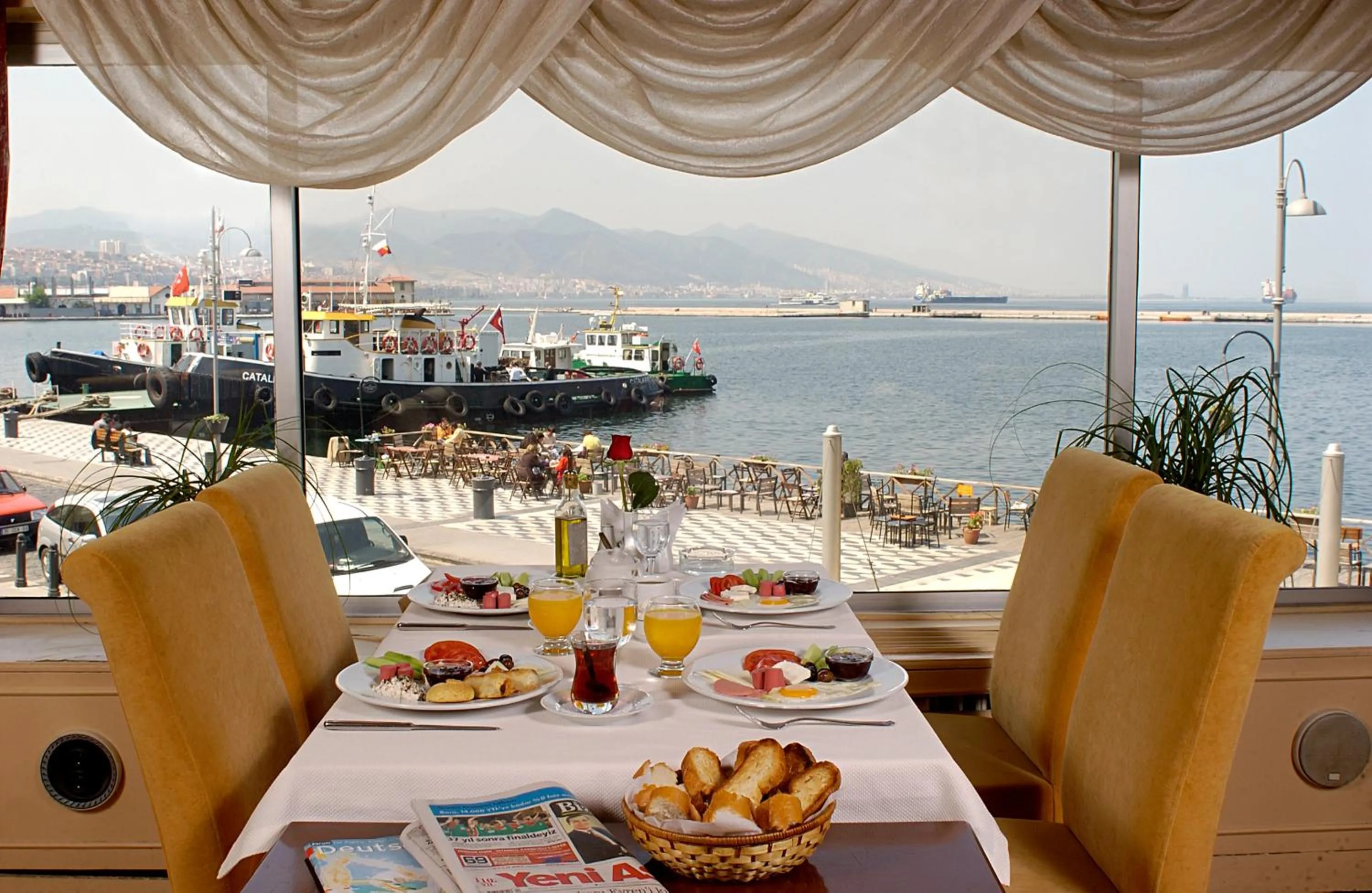 Restaurant/places to eat in Kilim Hotel Izmir