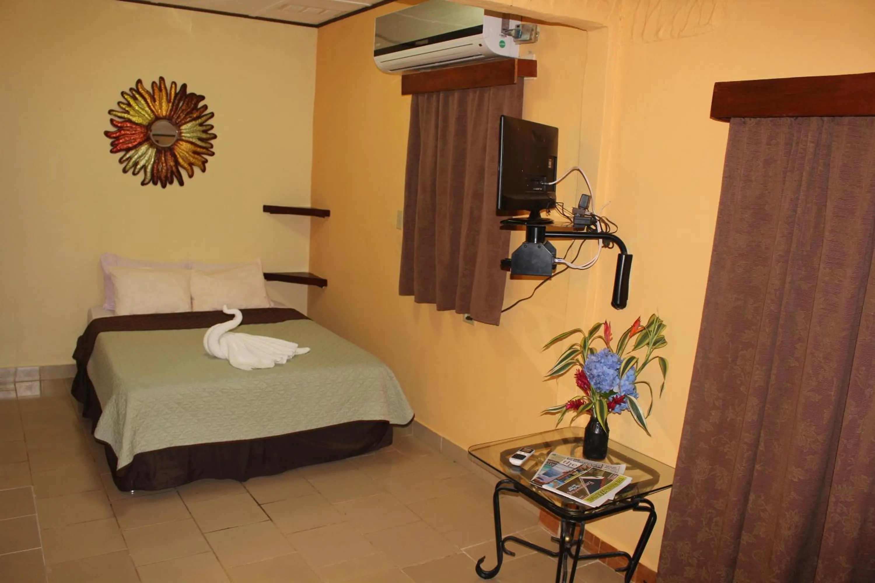 Photo of the whole room, Bed in Hotel Valle Verde