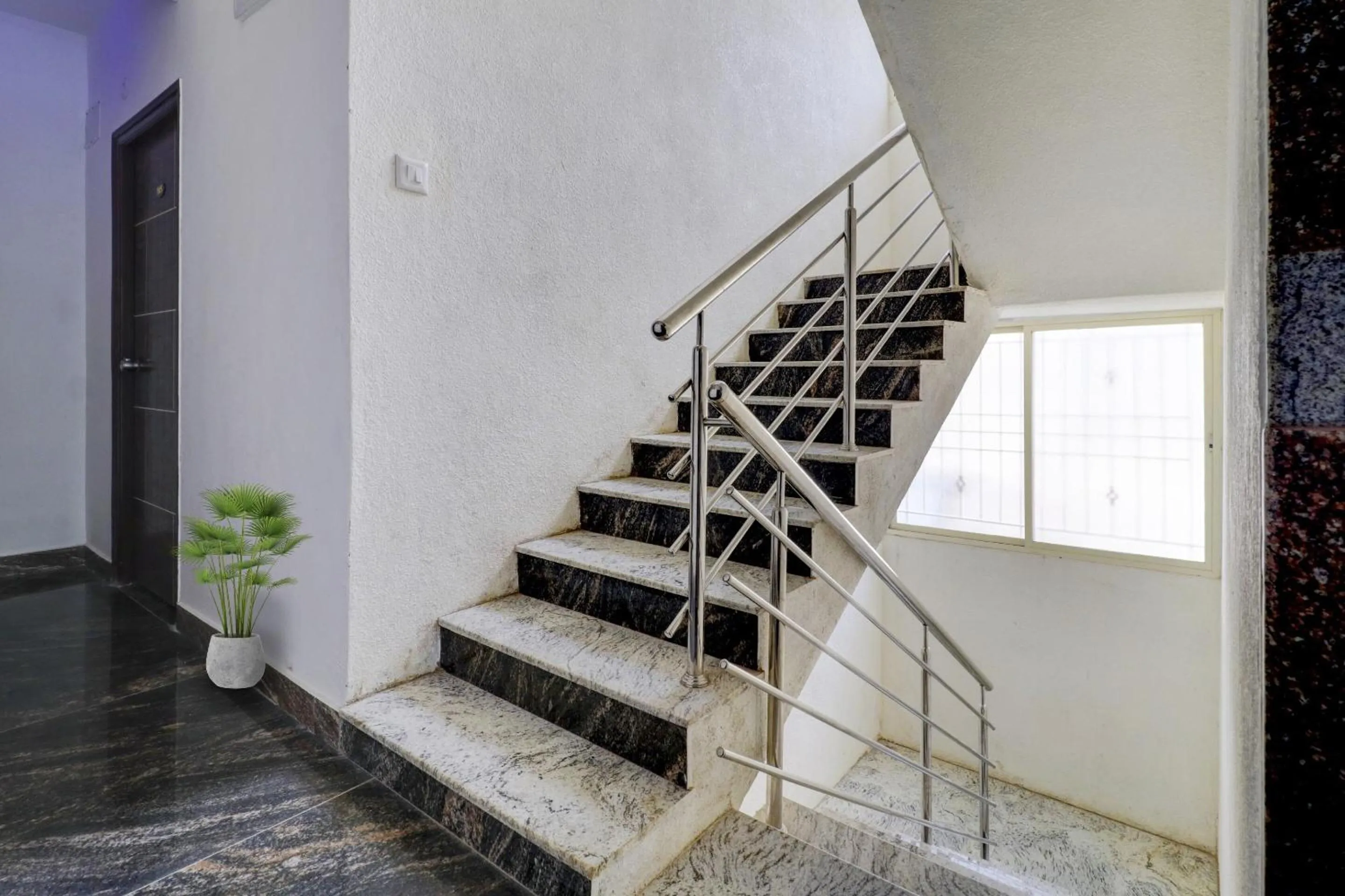 Lobby or reception in Hotel O Sunshine Inn