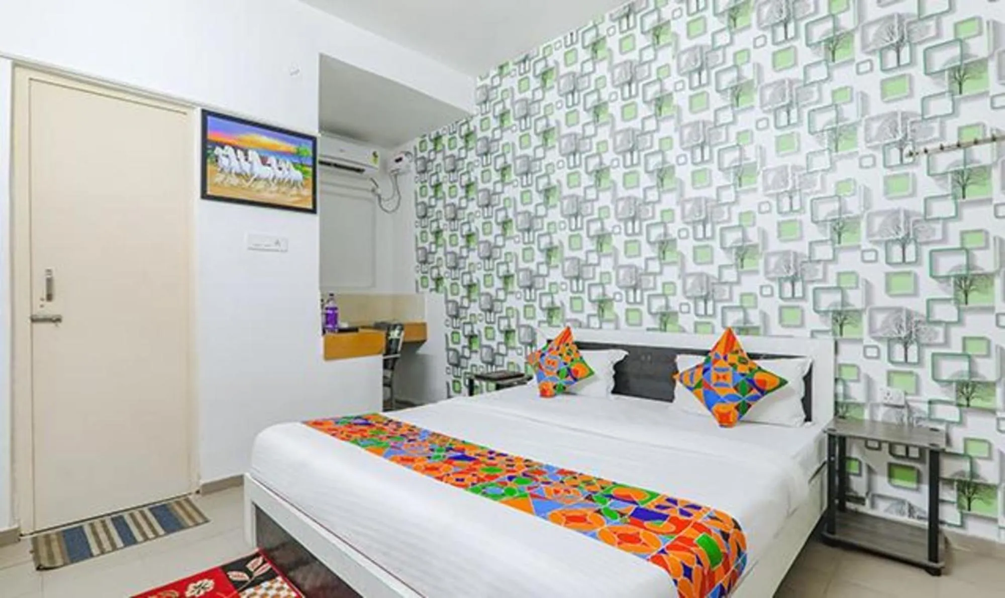 Bed in FabExpress Ashiyana Inn