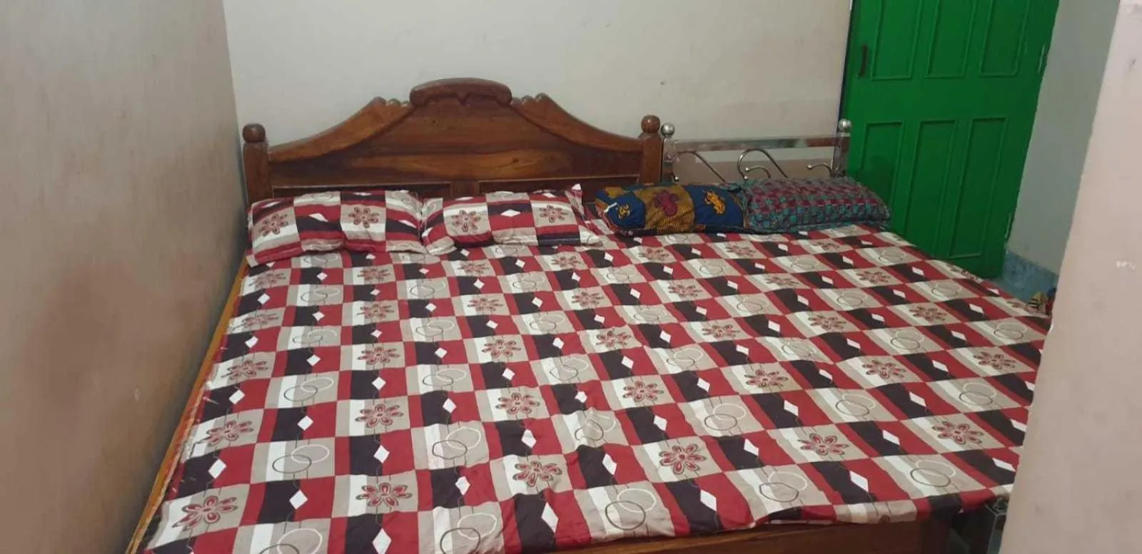 Bedroom in Hotel O Shivdham