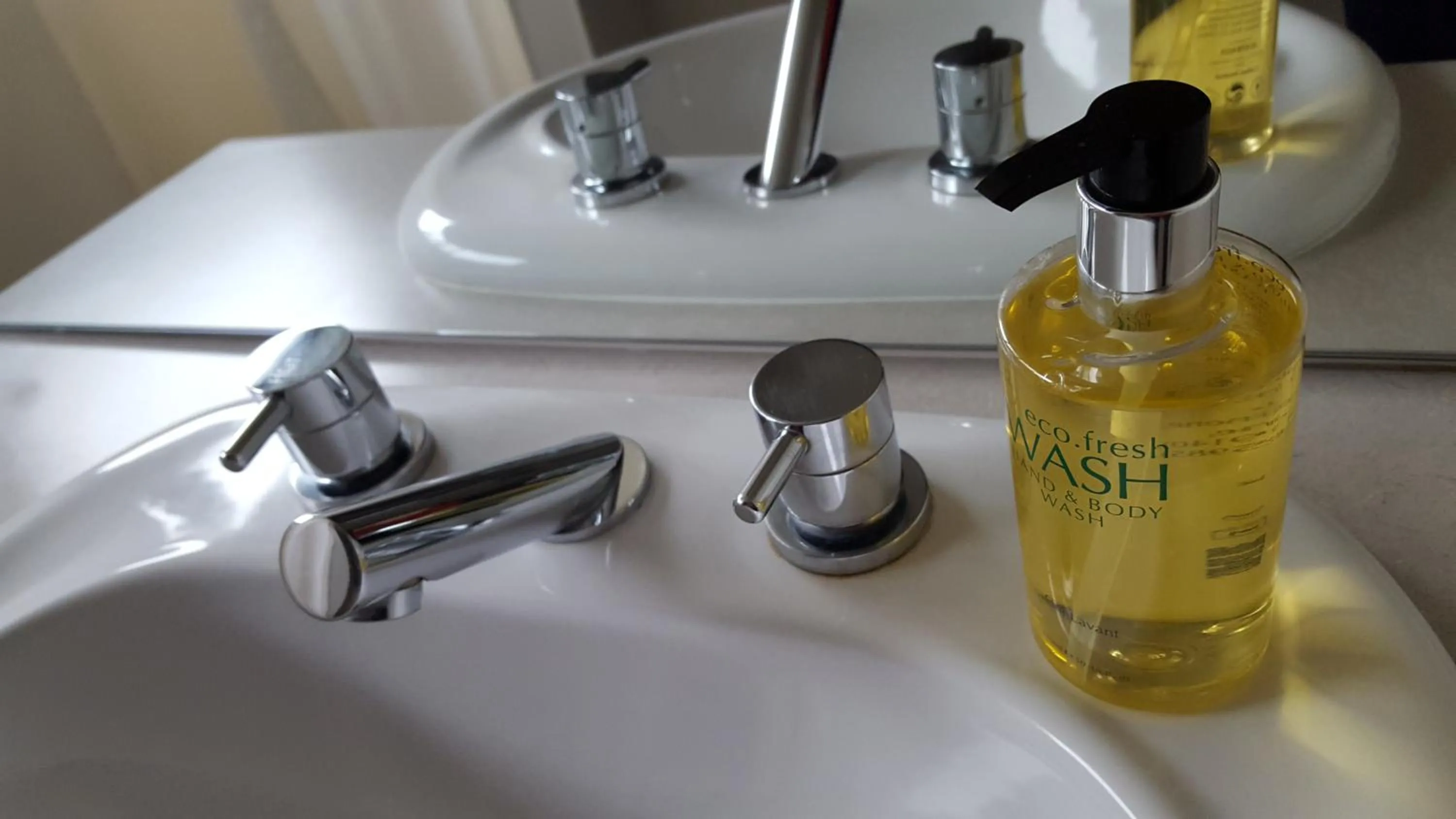Bathroom in Akaroa Waterfront Motels