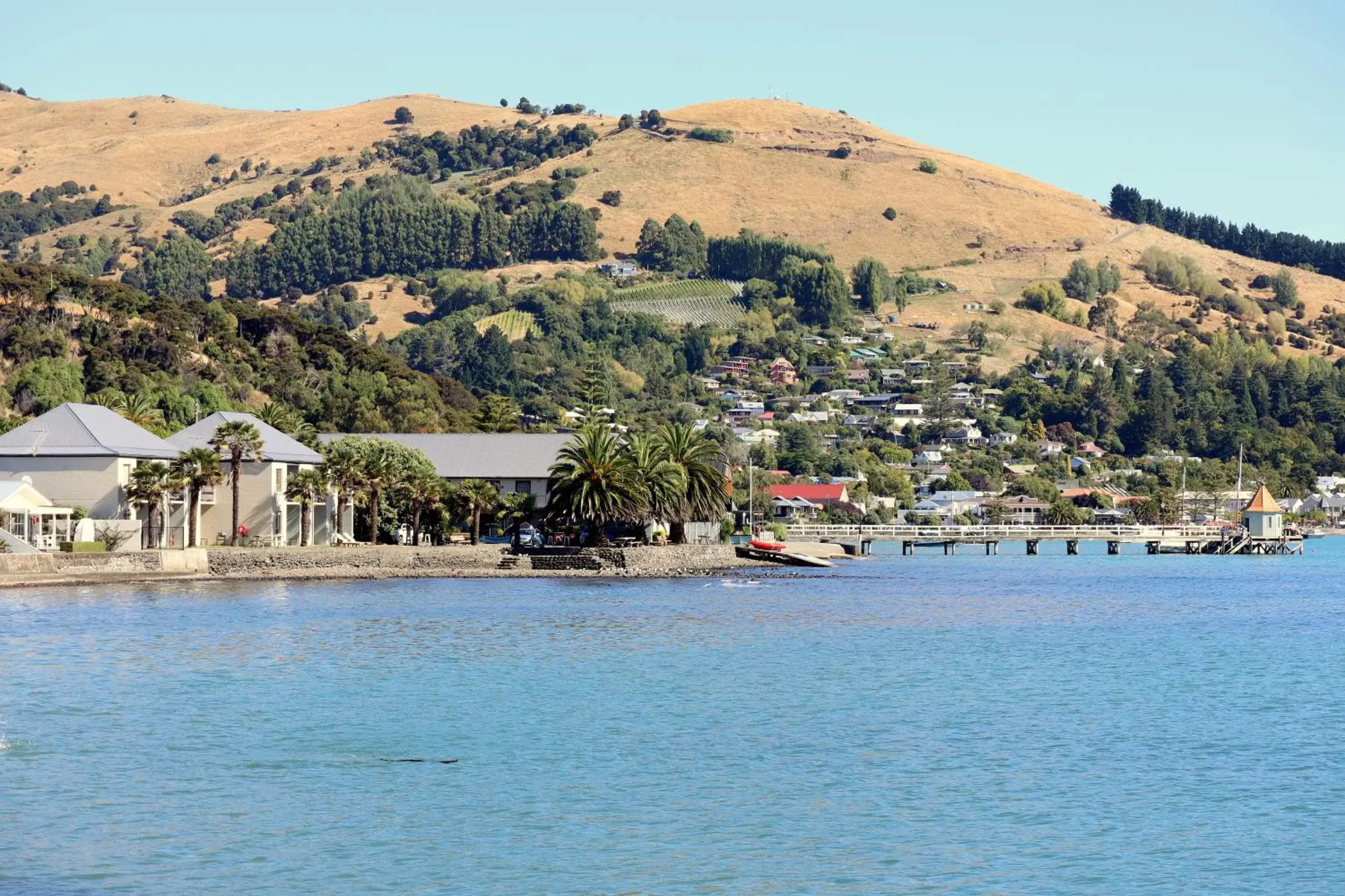Property building in Akaroa Waterfront Motels Property building in Akaroa Waterfront Motels
