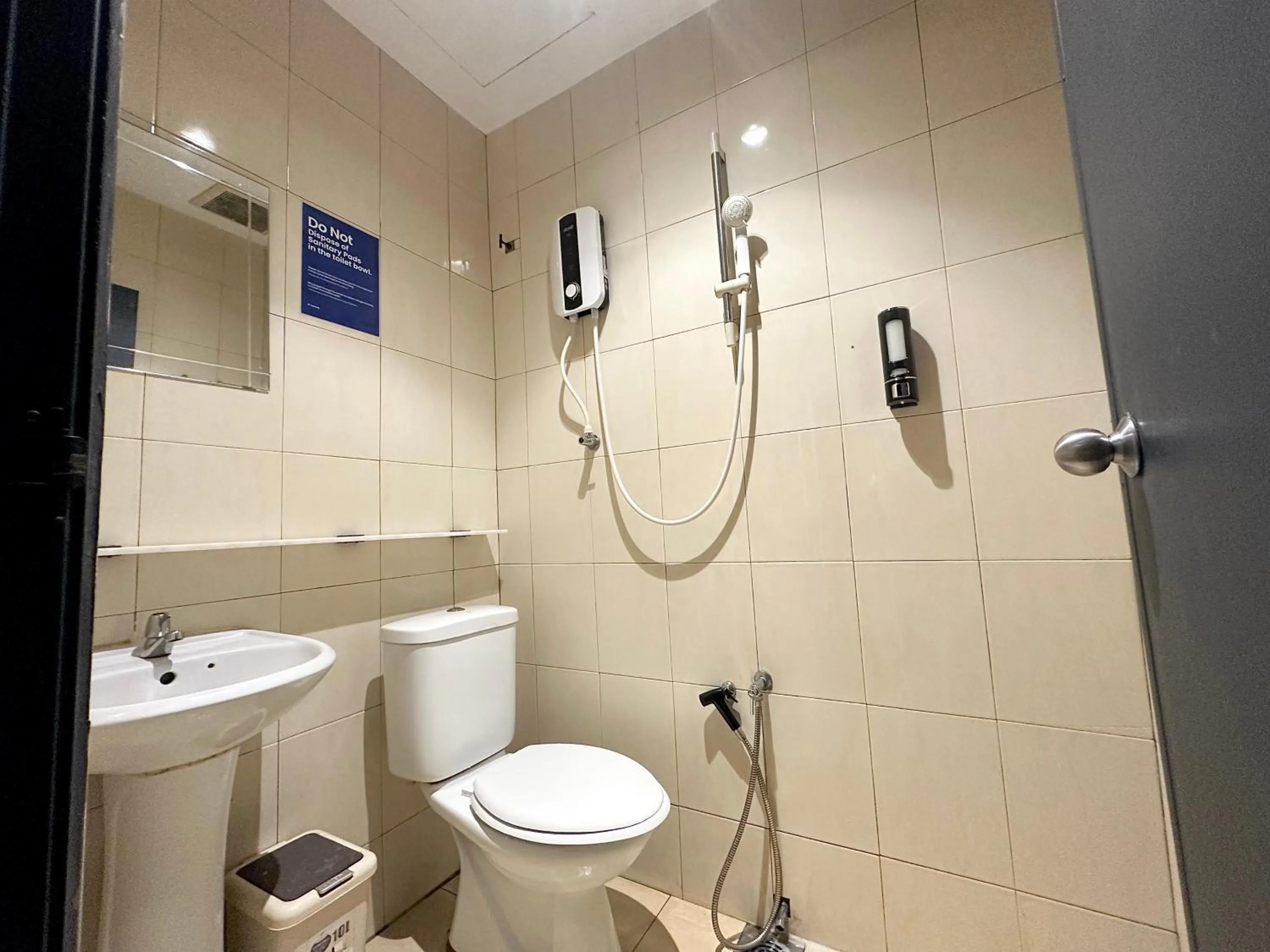 Shower in # Hashtag Hotel - Self Check in