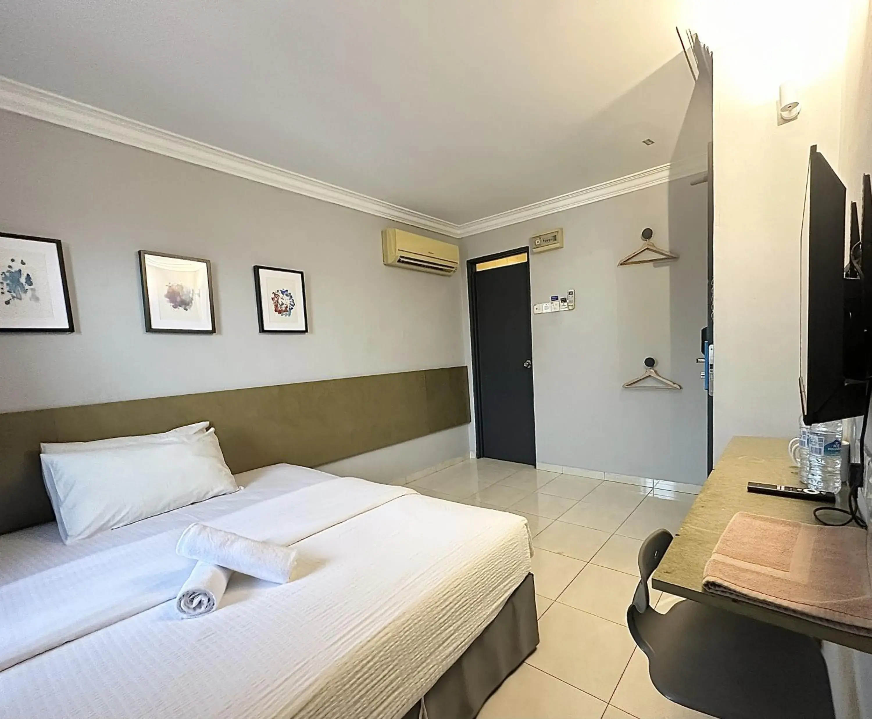 Bed in # Hashtag Hotel - Self Check in Bed in # Hashtag Hotel - Self Check in