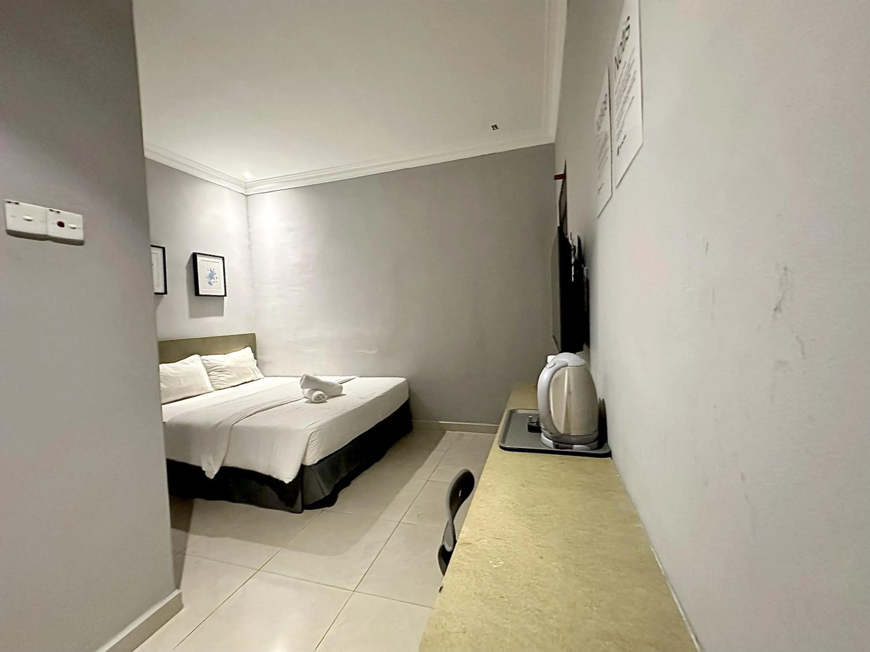 Bedroom, Bed in # Hashtag Hotel - Self Check in