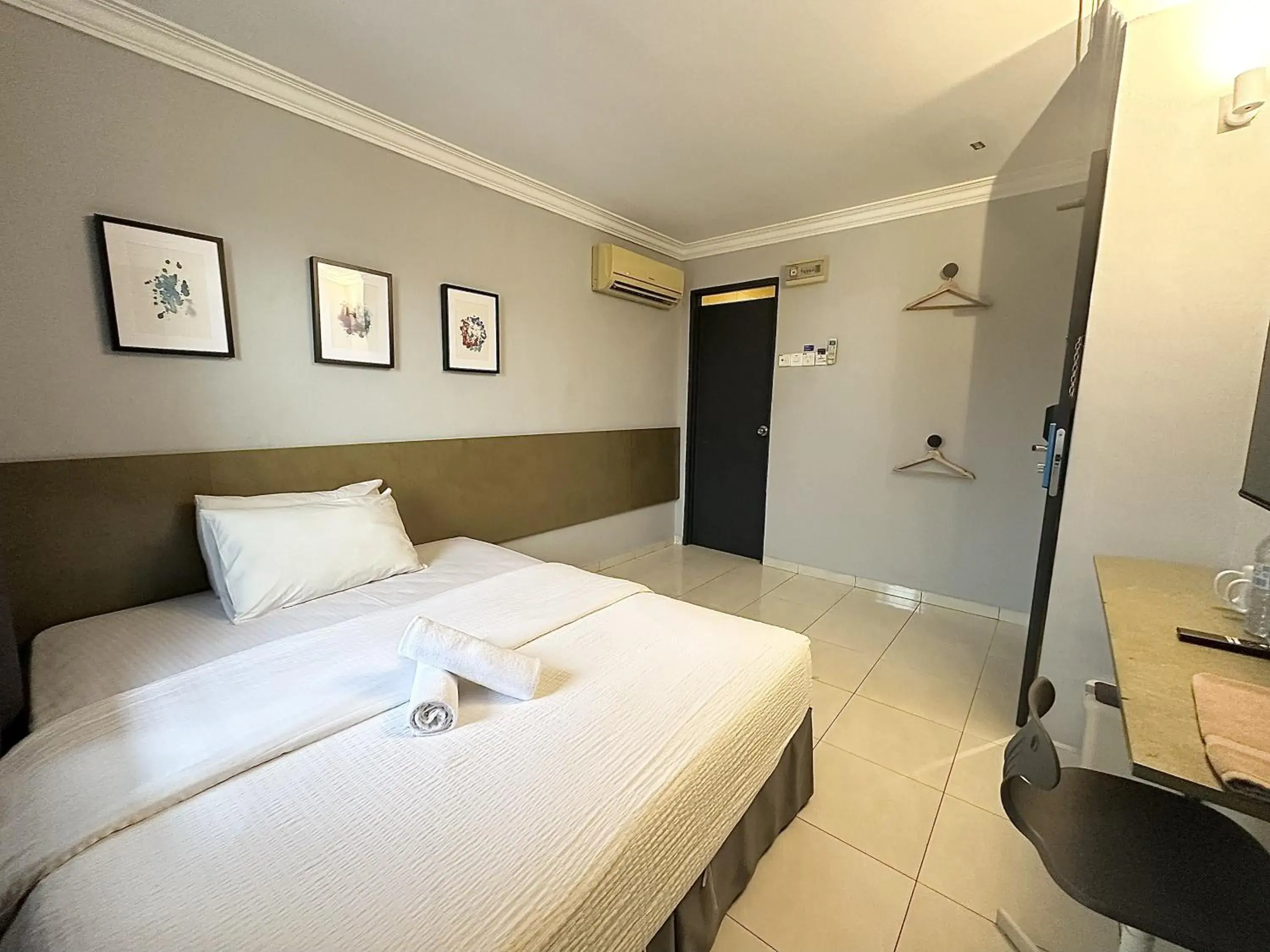 Bed in # Hashtag Hotel - Self Check in Bed in # Hashtag Hotel - Self Check in